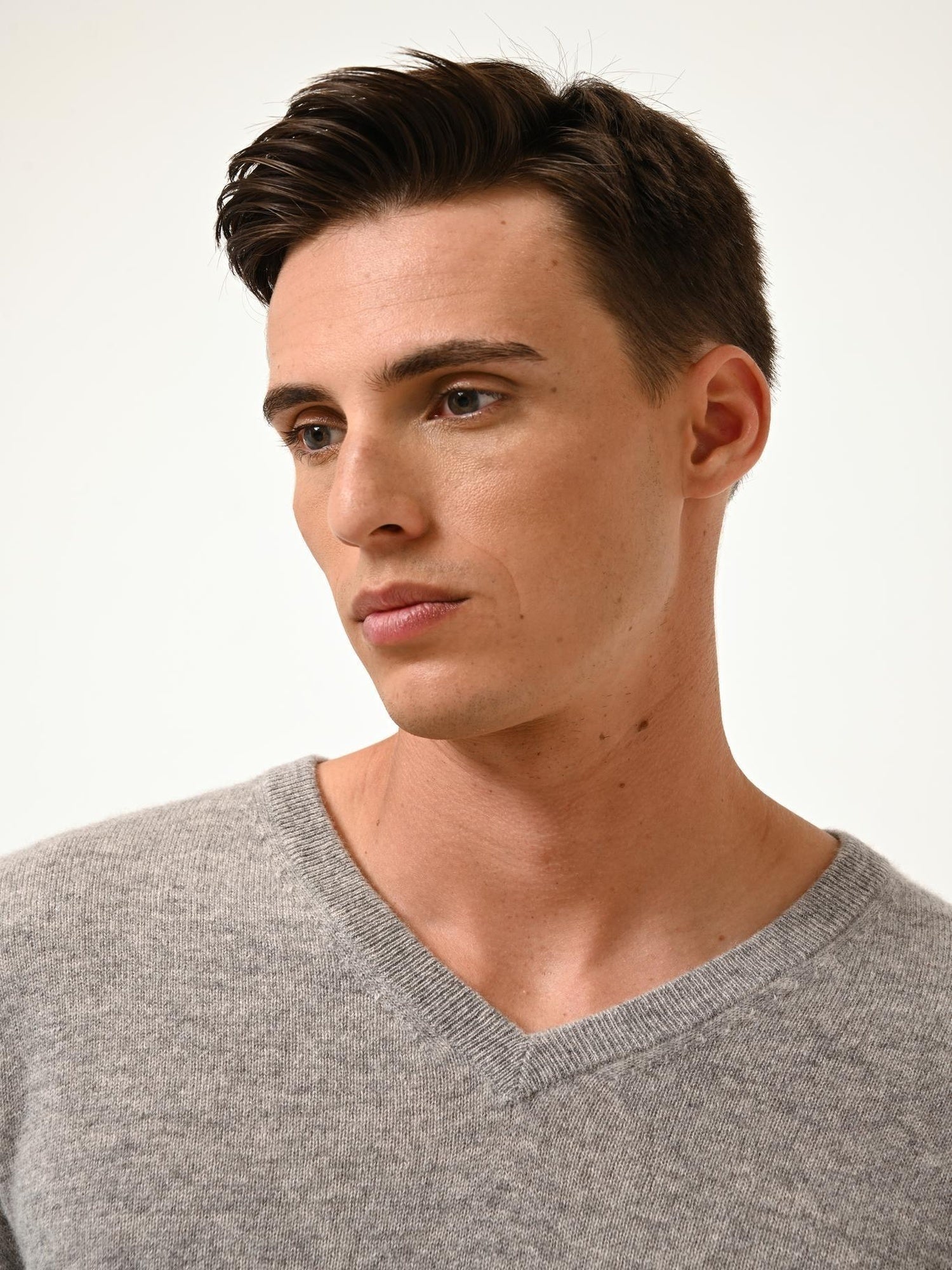 WALT cloudy v-neck sweater