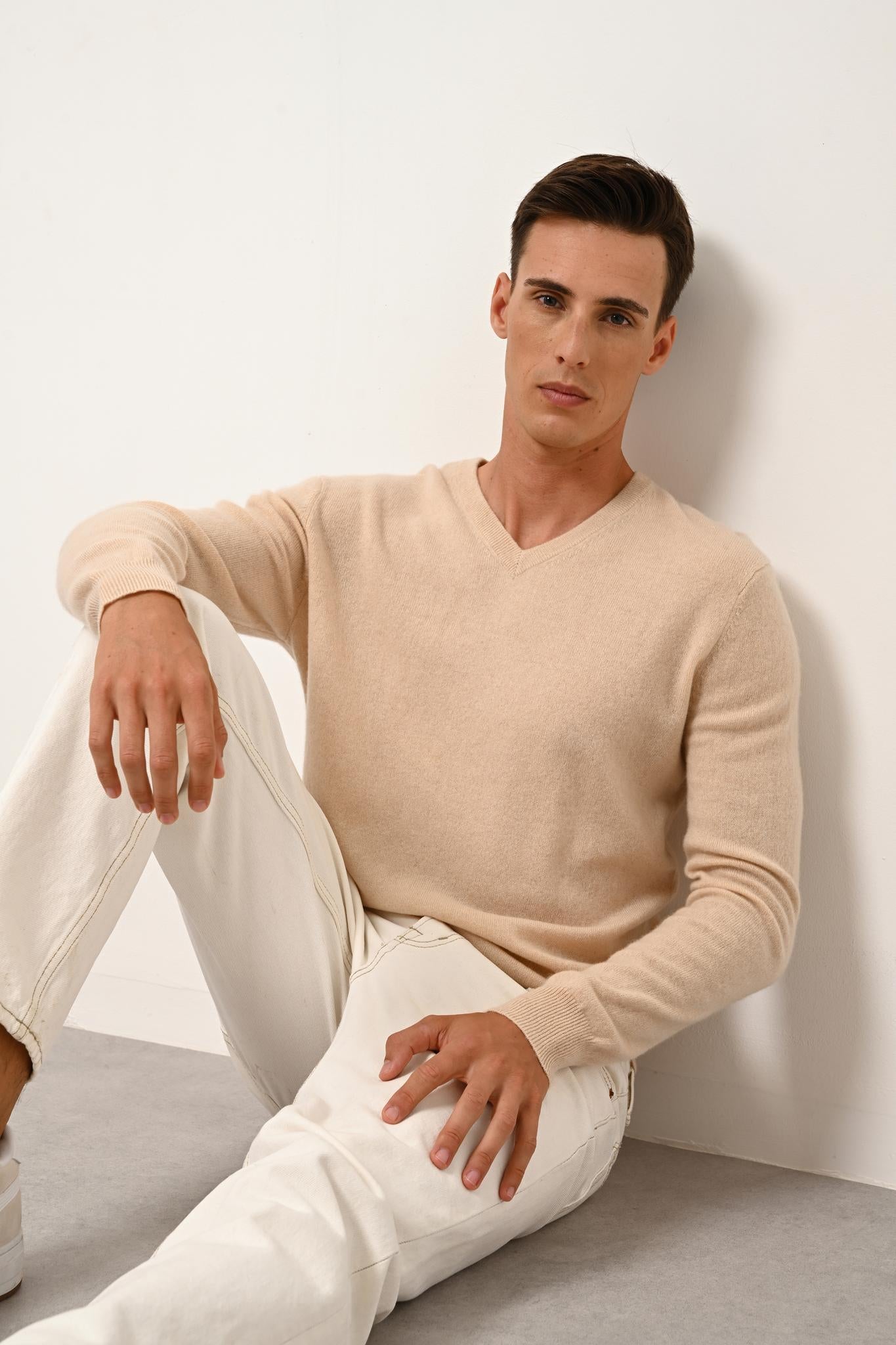 WALT v-neck sweater sand