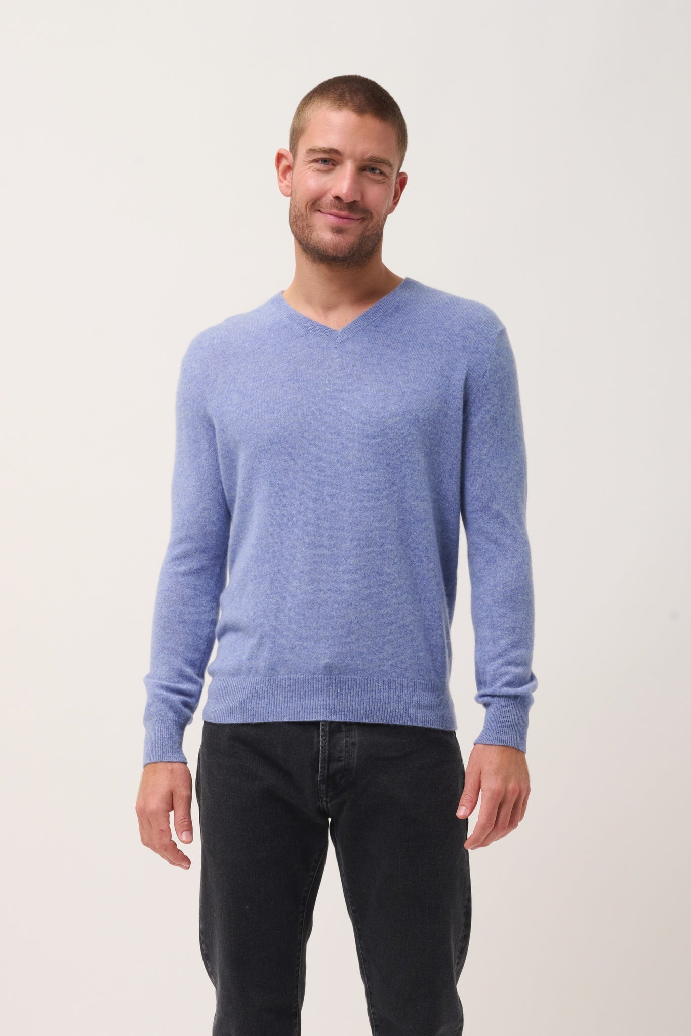 WALT V-neck sweater in sky blue heather