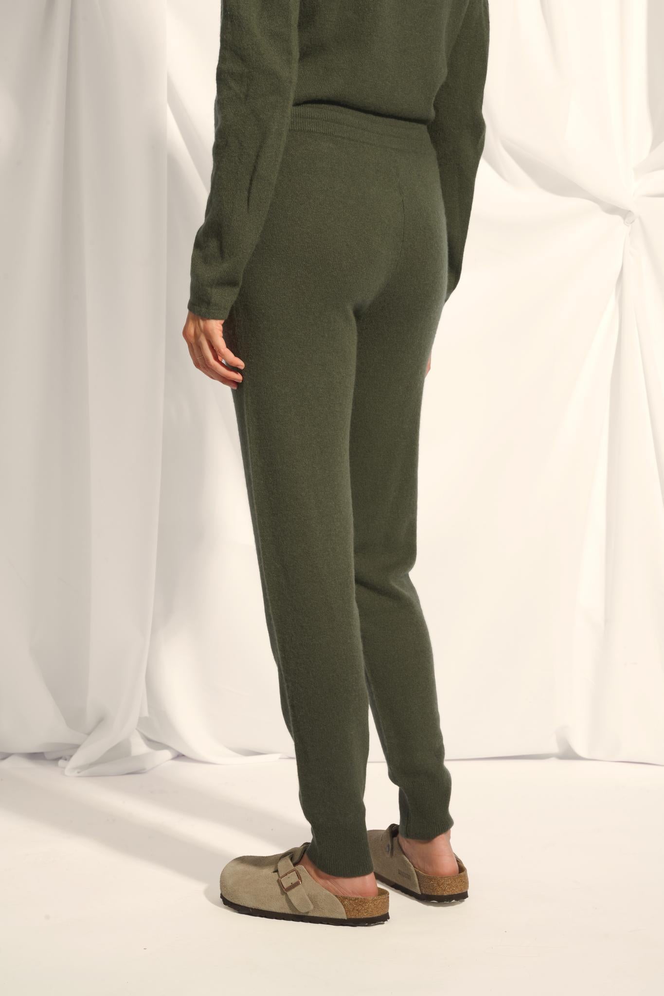 WENDY khaki jogging suit