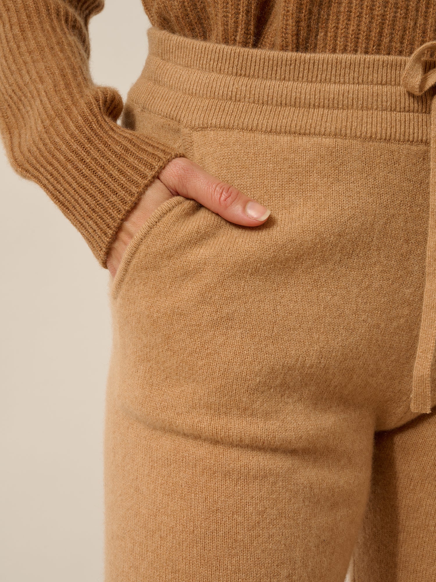 WENDY jogging sahara