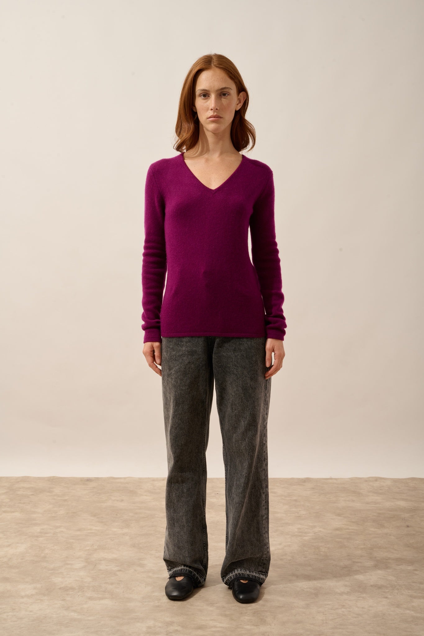 ABBY plum 4-ply V-neck sweater