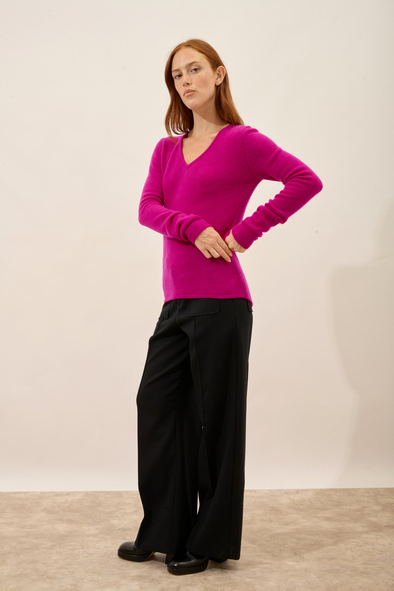 abby pull col v 4 fils violine 100% cachemire