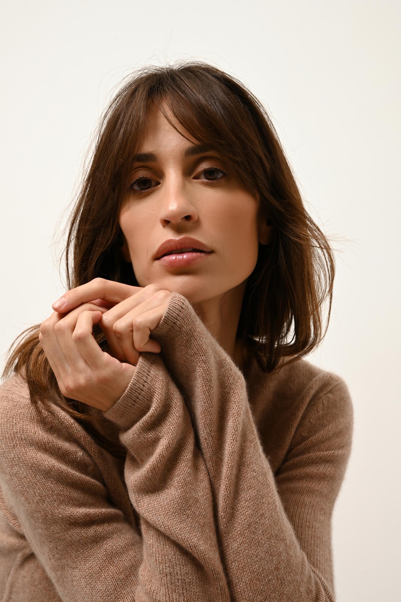 ABBY pull col v camel chiné