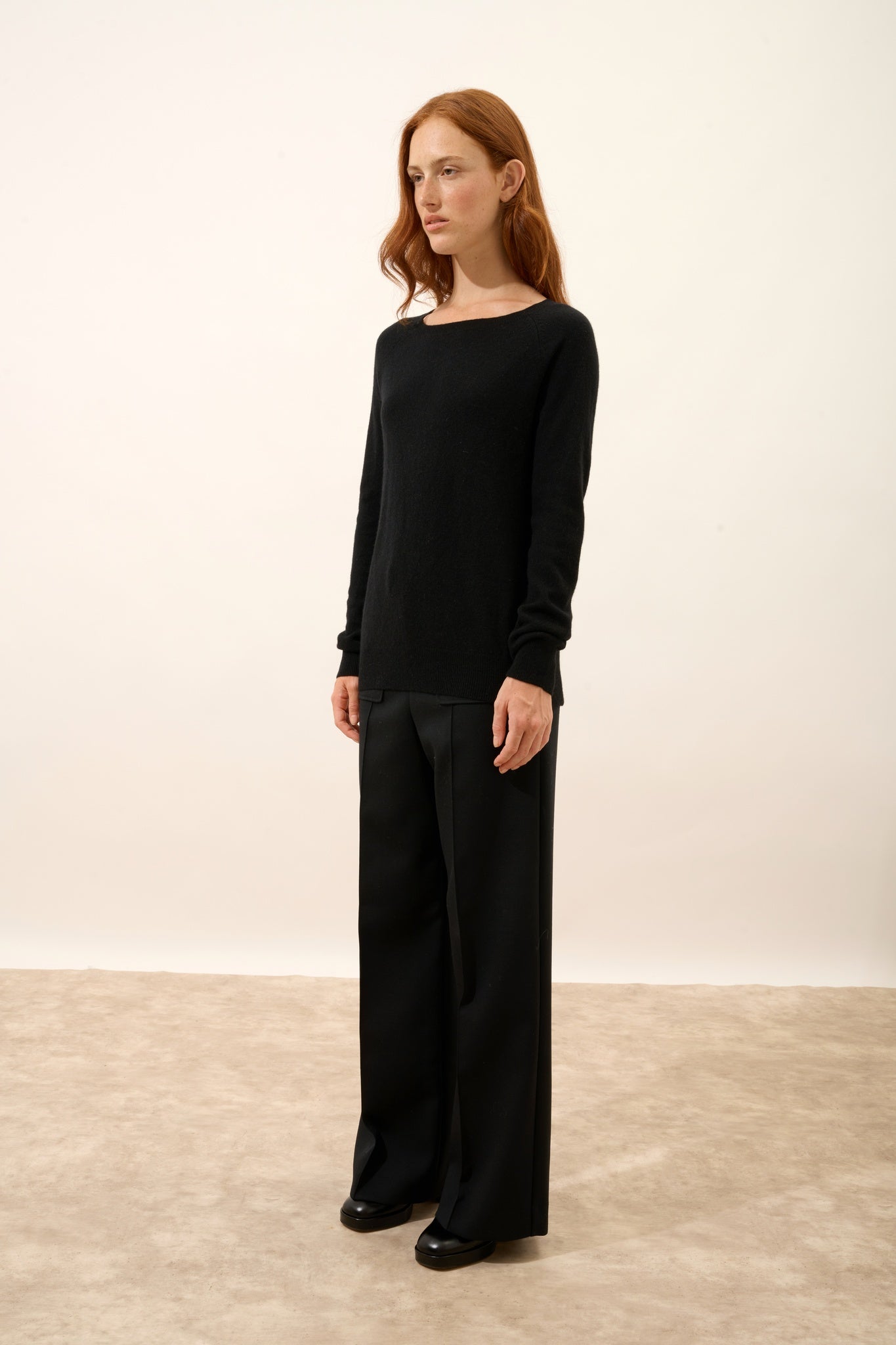 ABIGAIL pull col bateau goutte dos noir