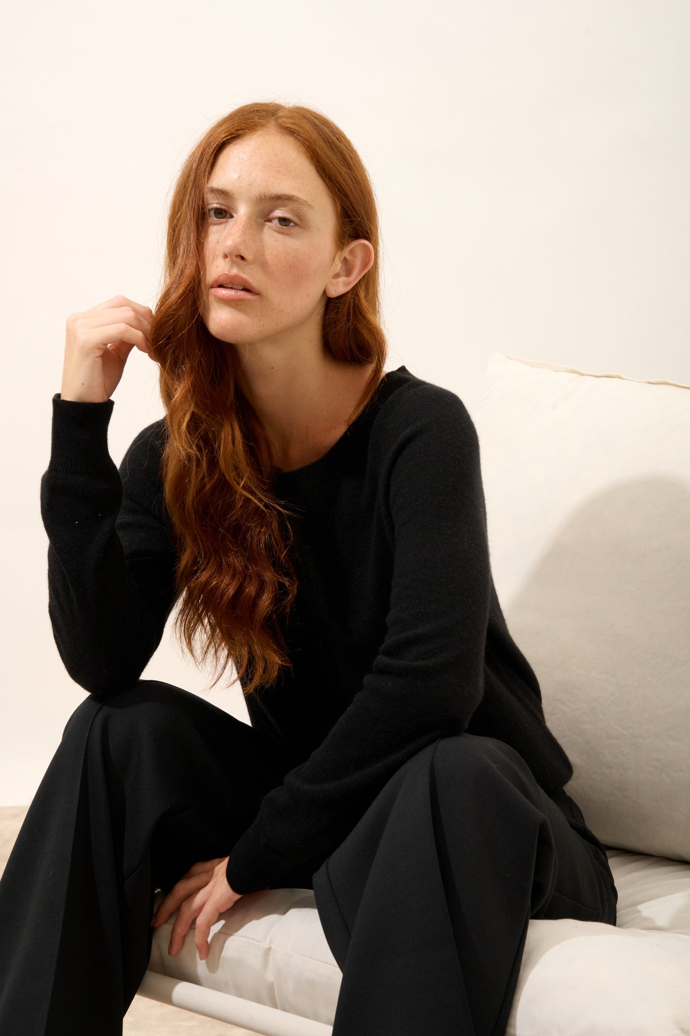 ABIGAIL pull col bateau goutte dos noir