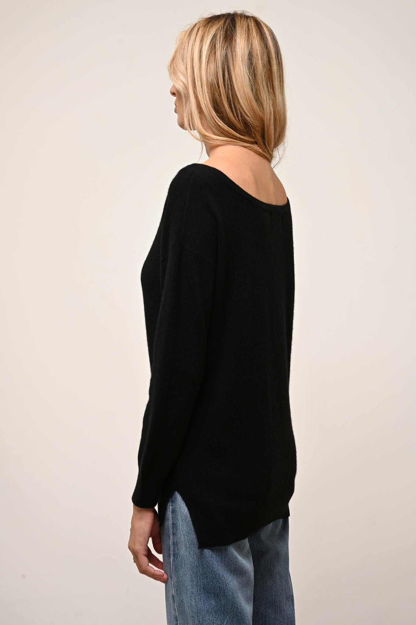ABIGAIL pull col bateau goutte dos noir