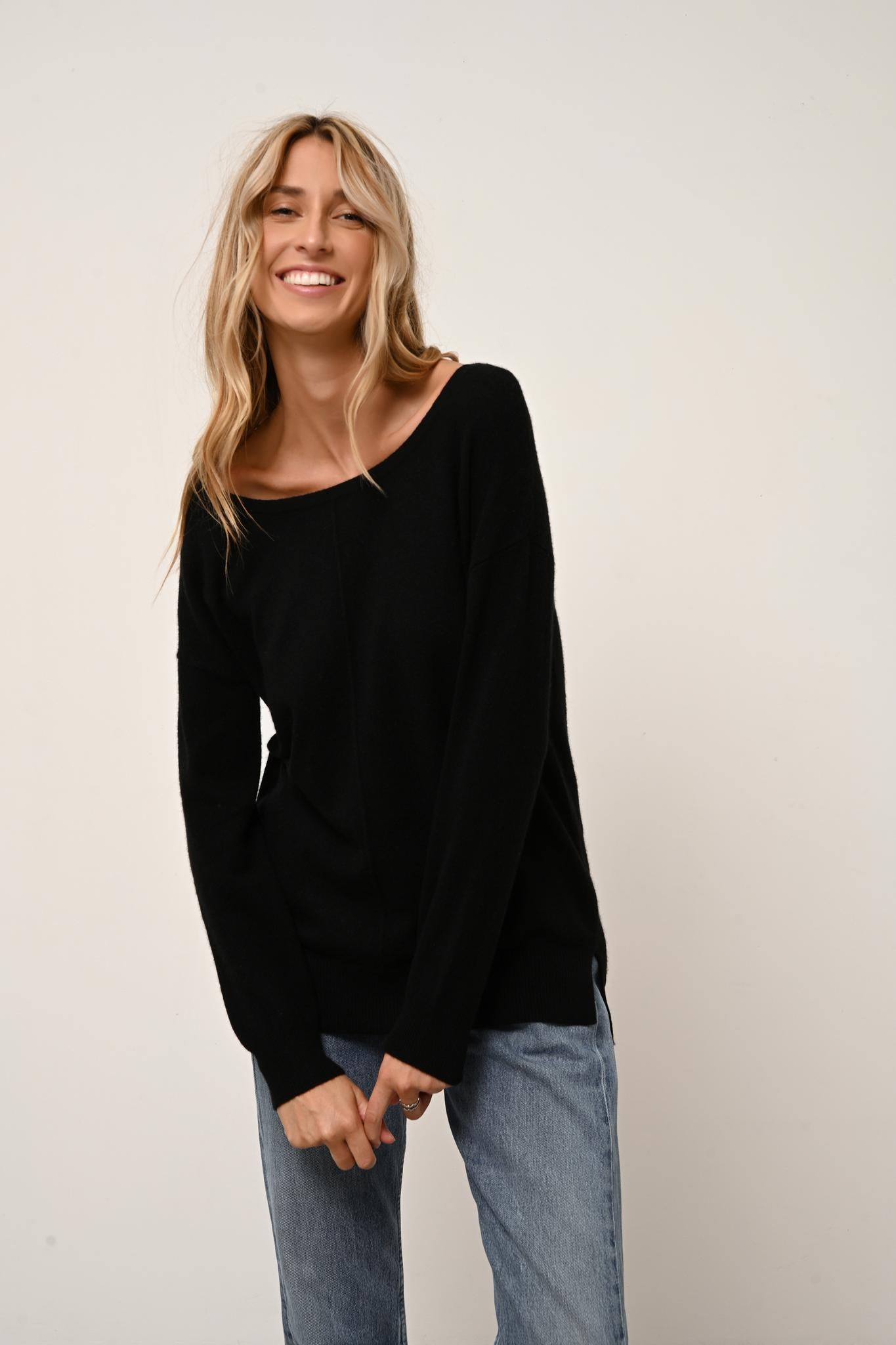 ABIGAIL pull col bateau goutte dos noir