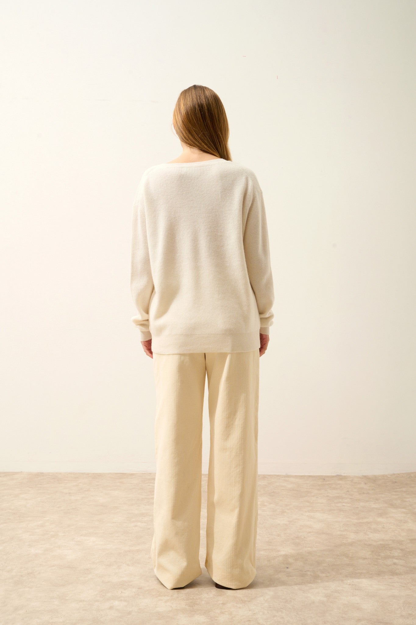 alenia pull col v ivoire 100% cachemire