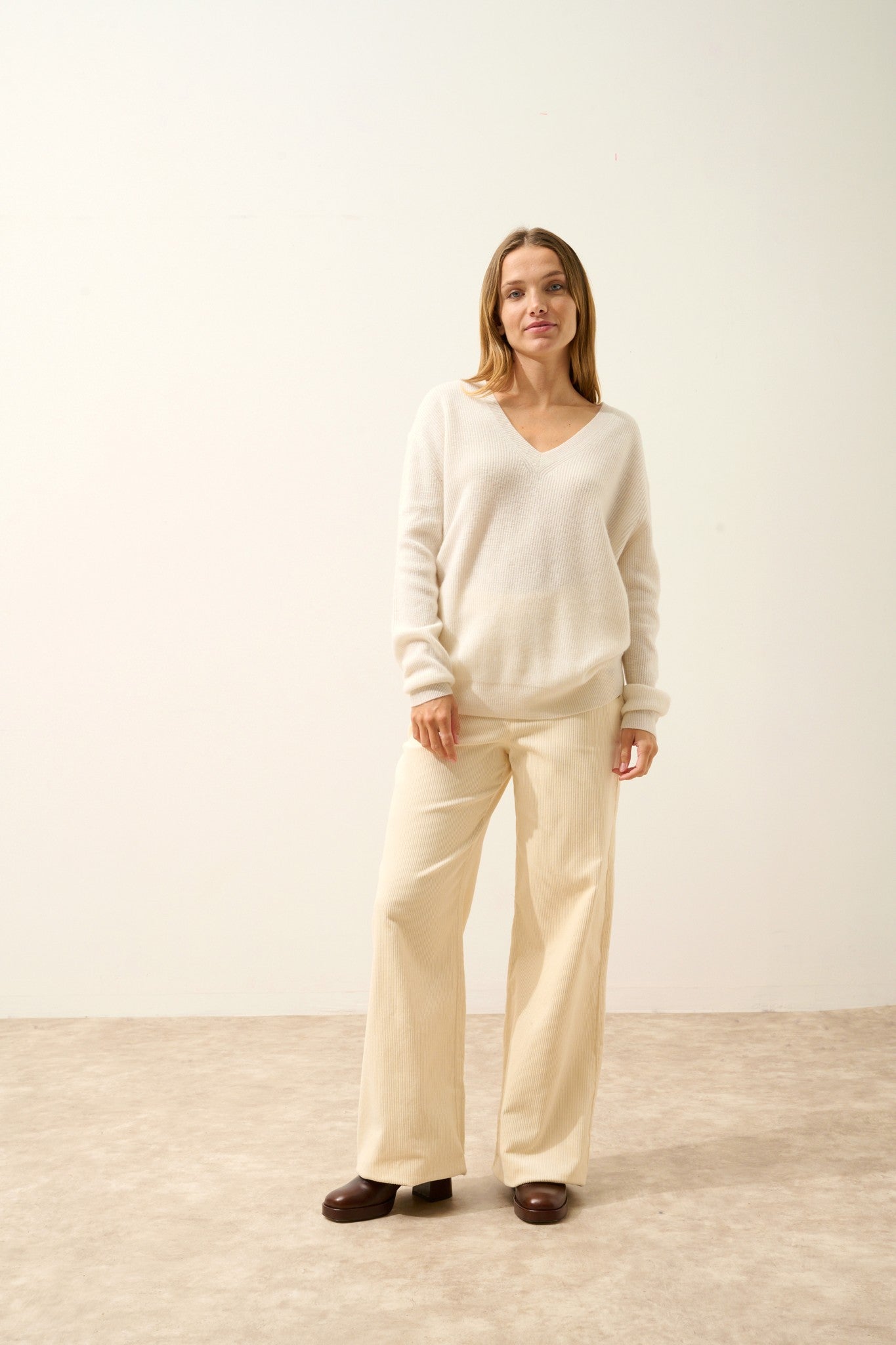 alenia pull col v ivoire 100% cachemire