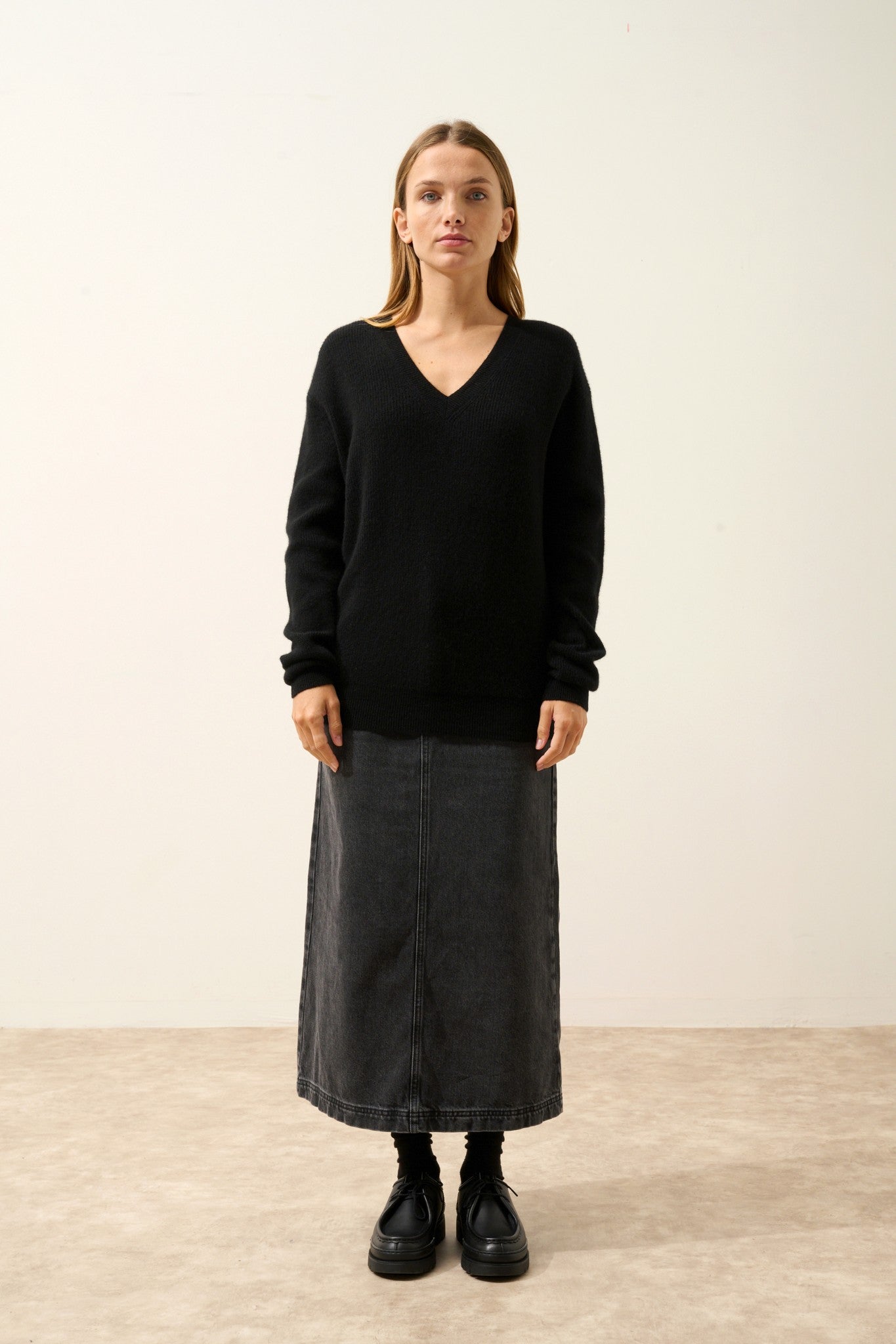 alenia pull col v noir 100% cachemire