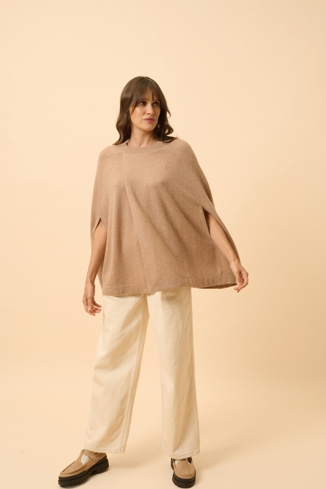 ALLOA round neck cape in heathered camel