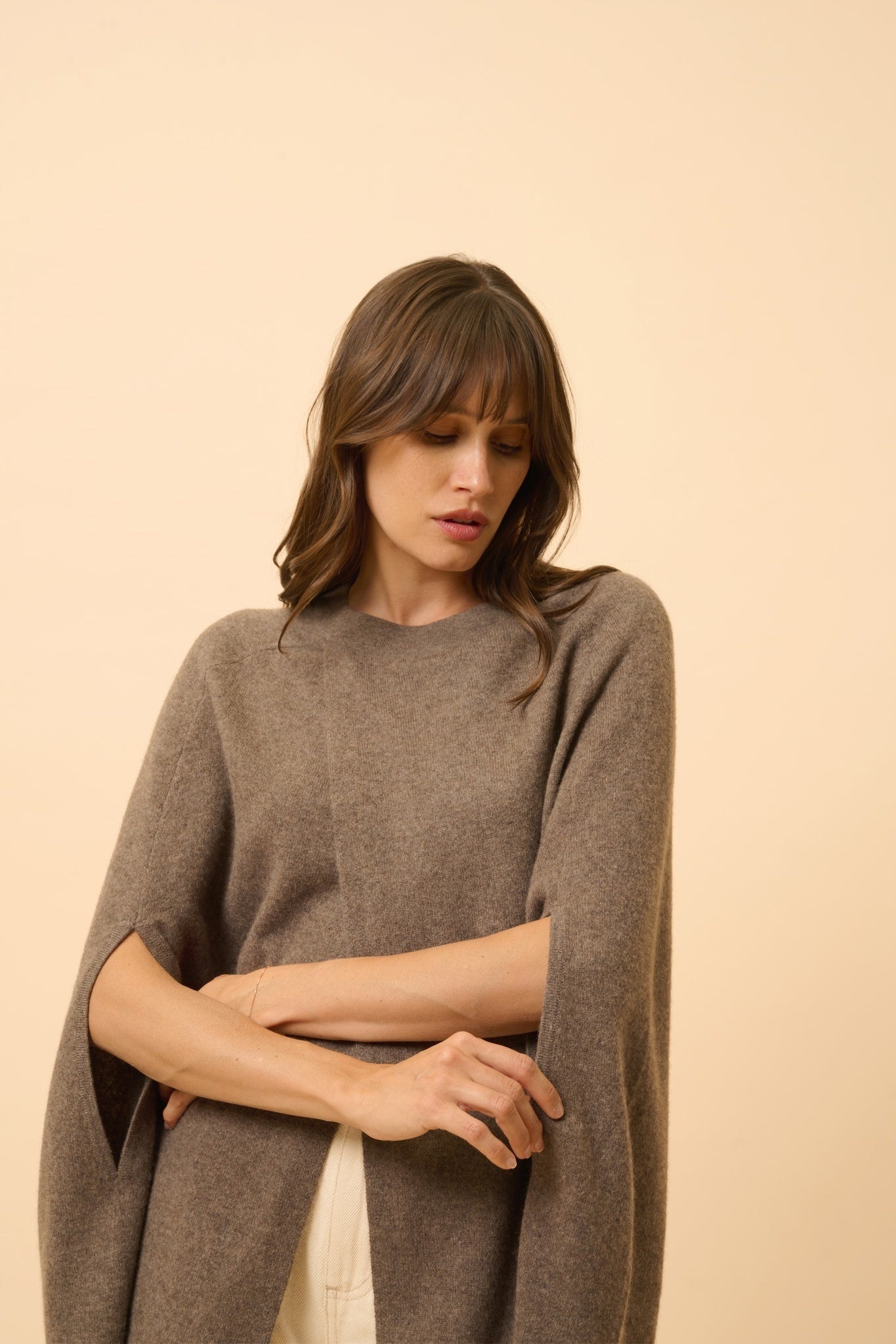 ALLOA open cape with round neck in taupe heather
