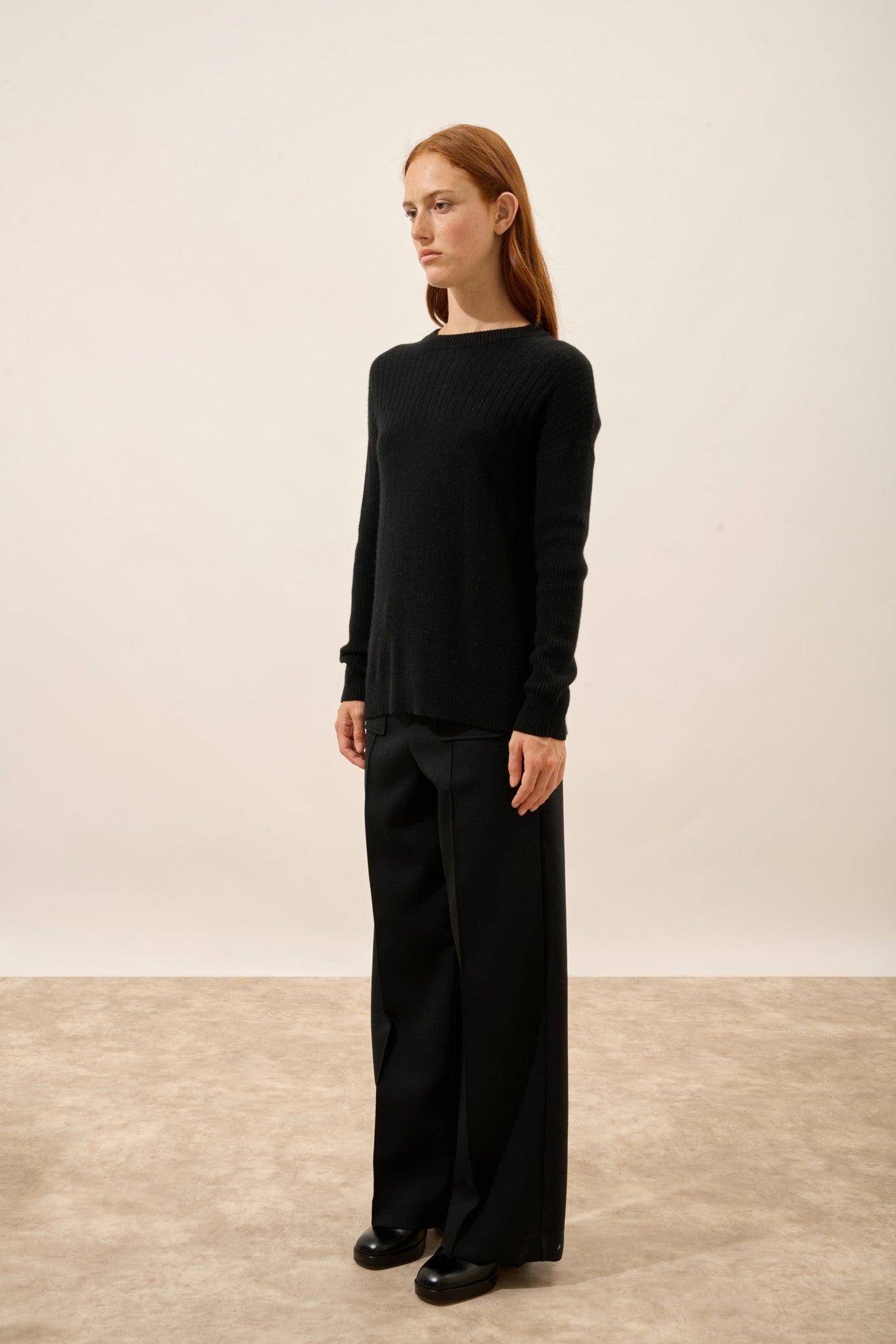 alveris pull col rond noir 100% cachemire