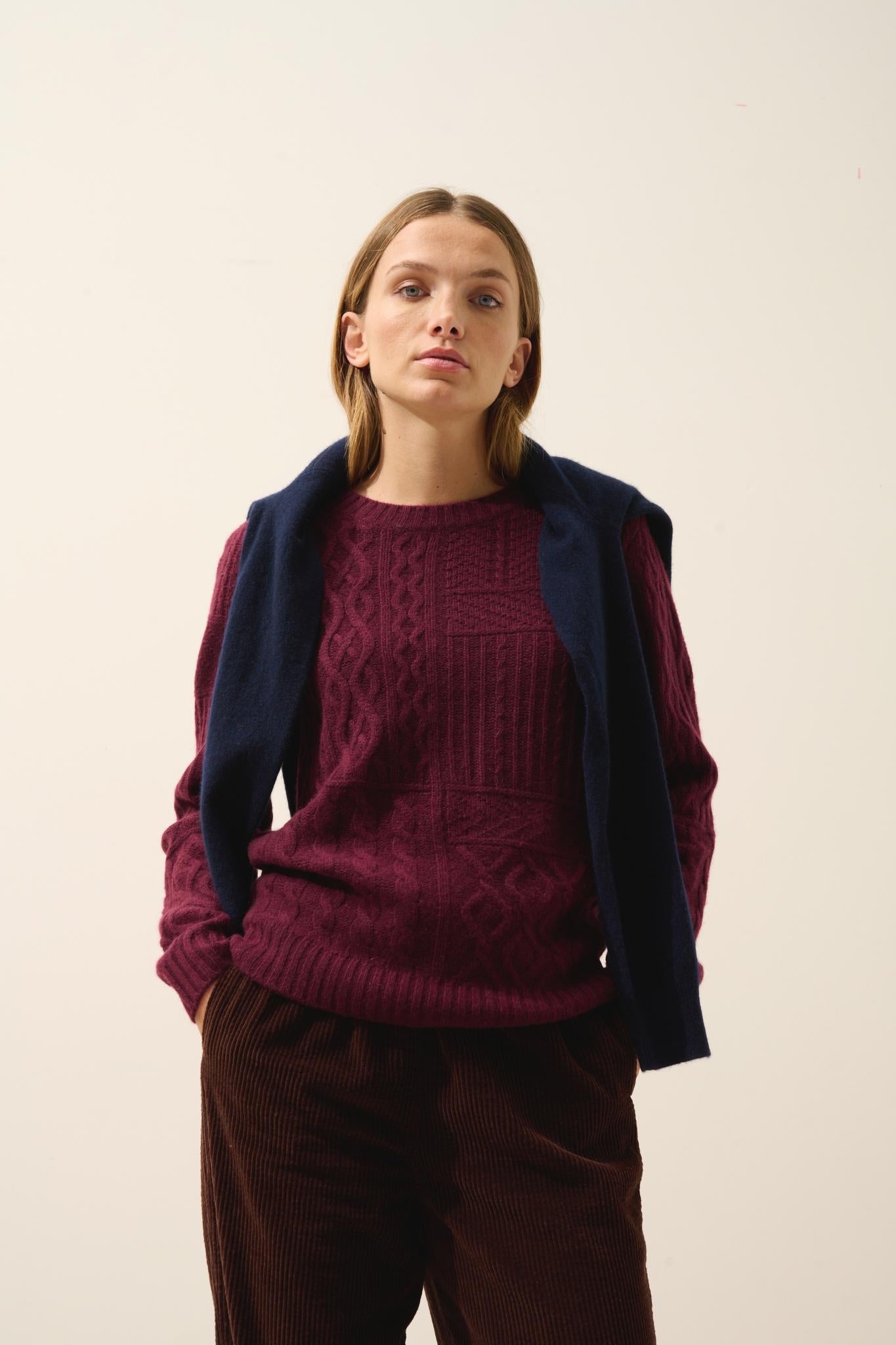 AMALA pull col rond mûre