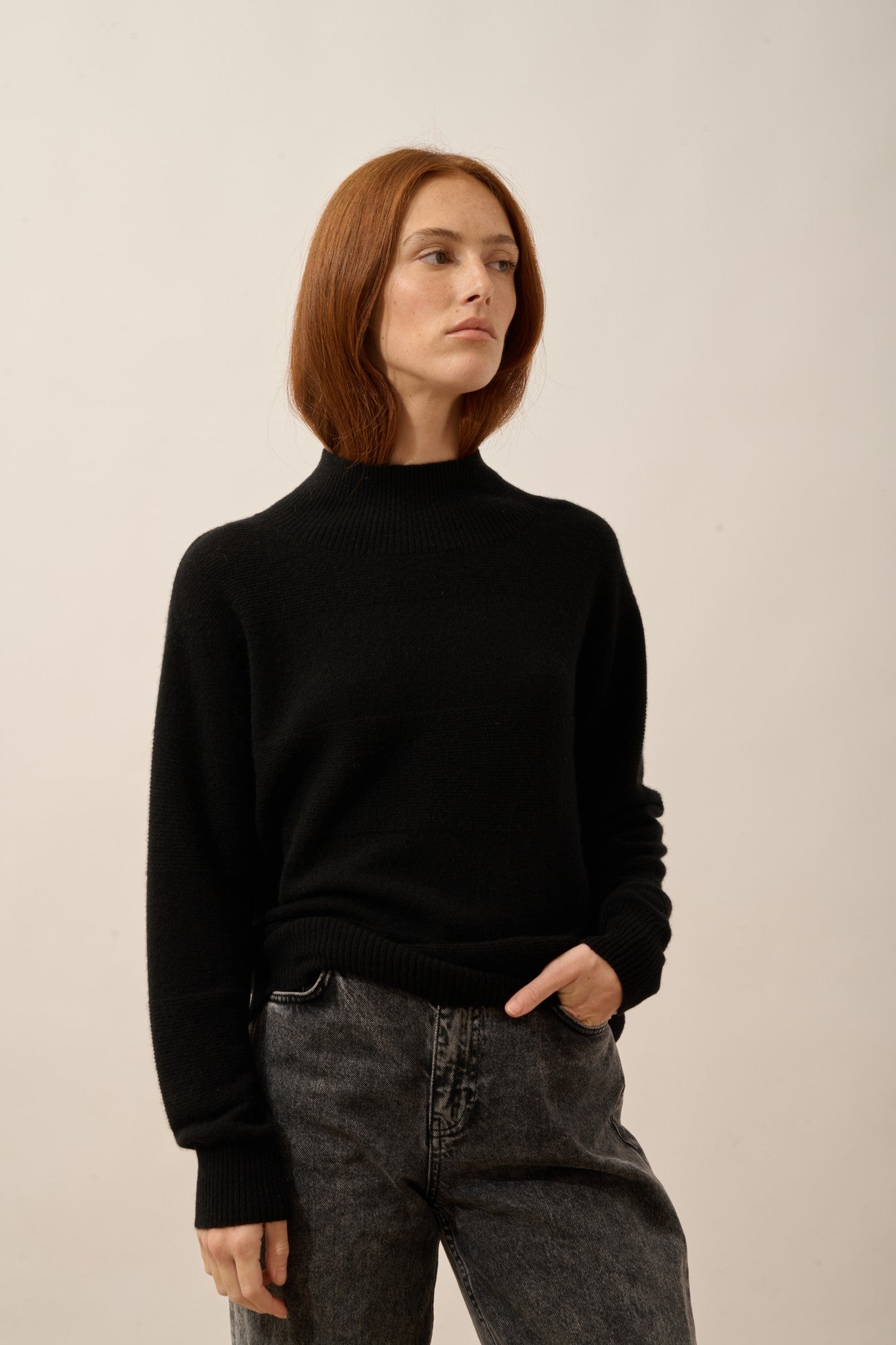 amber pull col montant bi-color noir