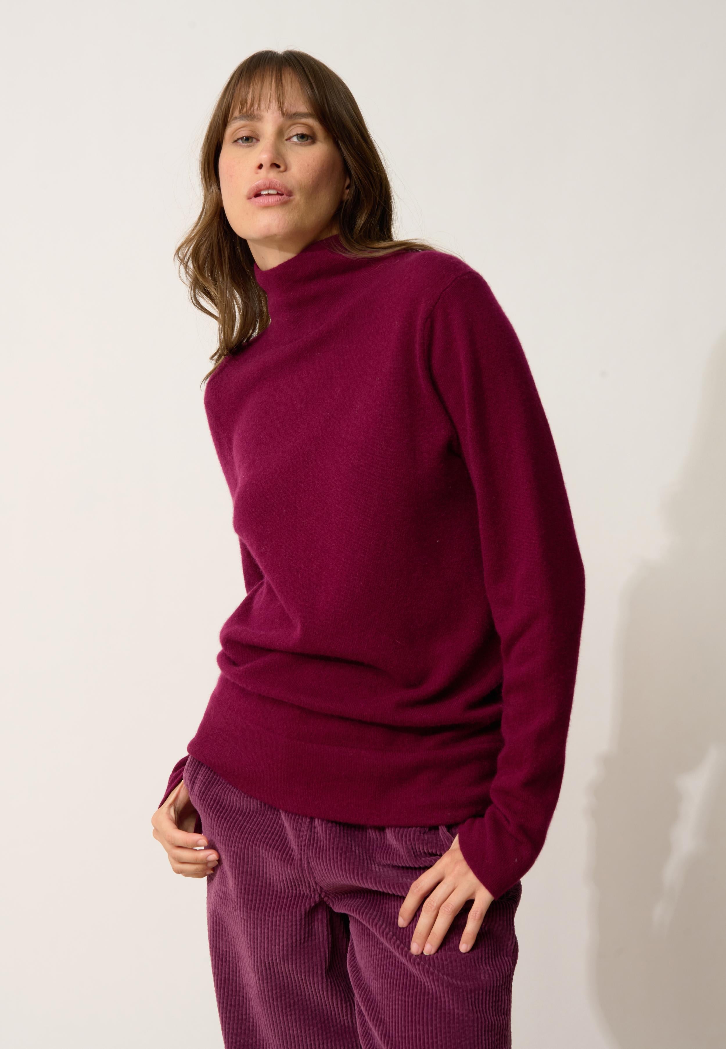 AMBRE pull col montant bordeaux