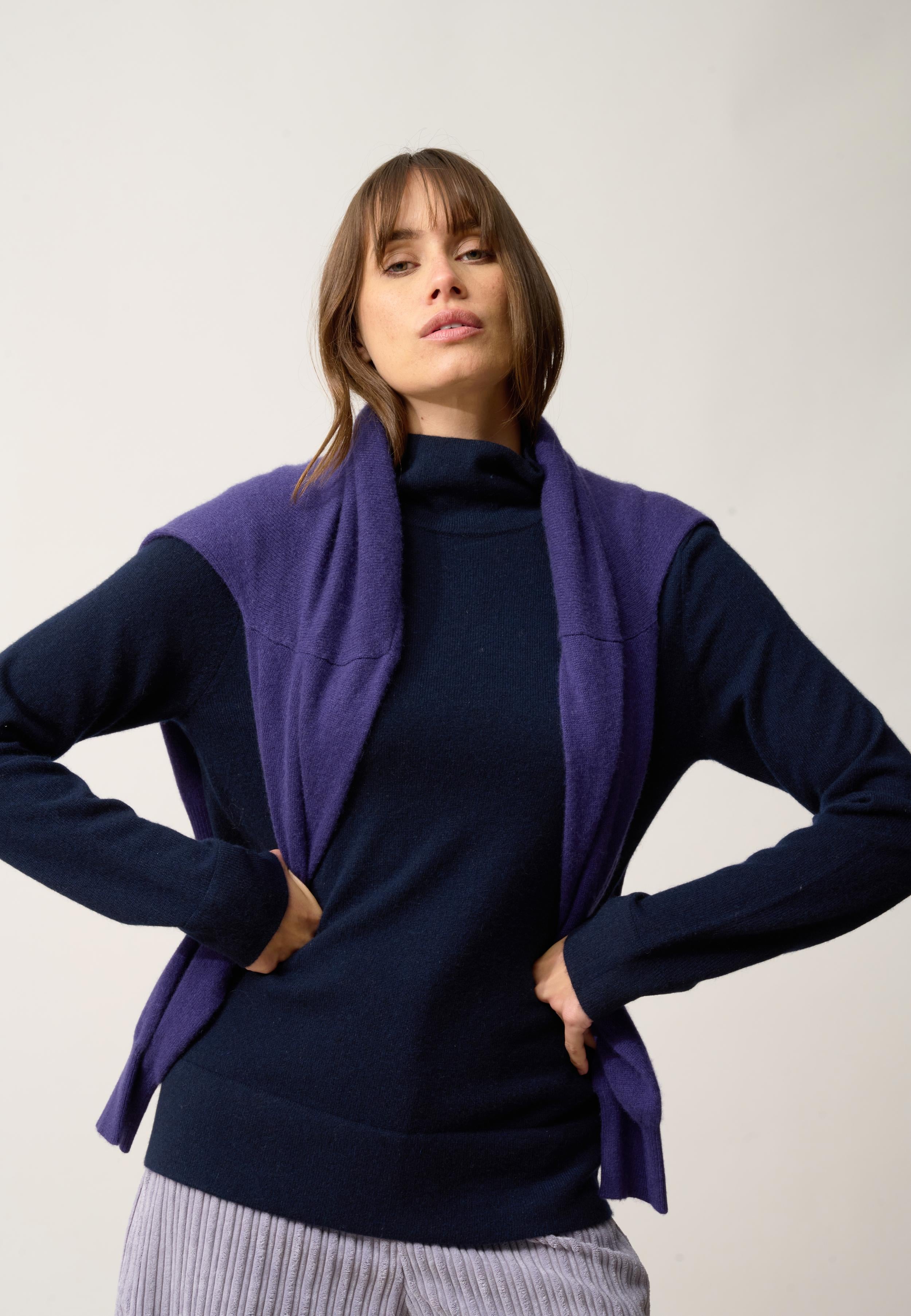 AMBRE pull col montant navy
