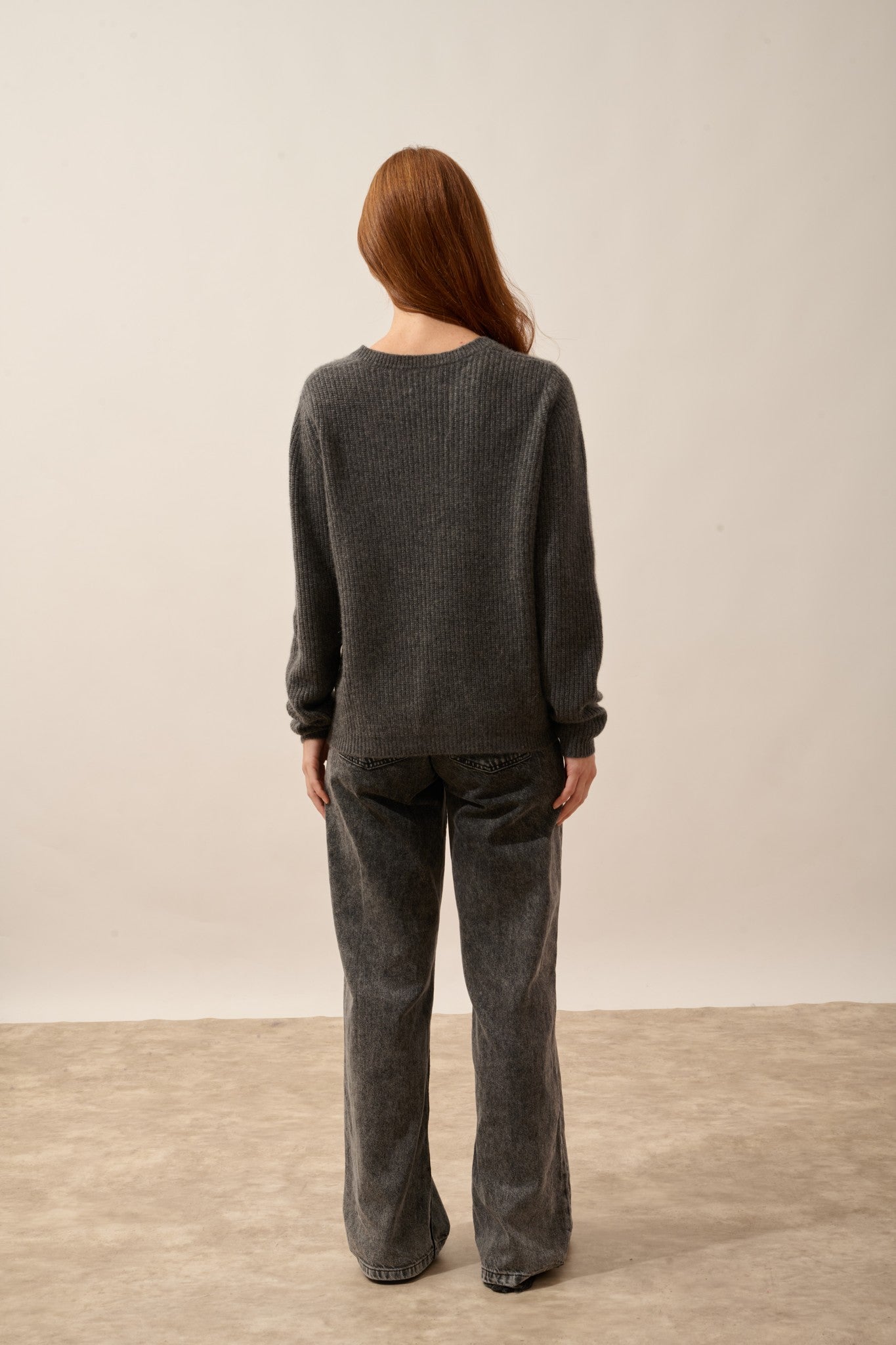 amrita pull col v 4 fils anthracite chiné