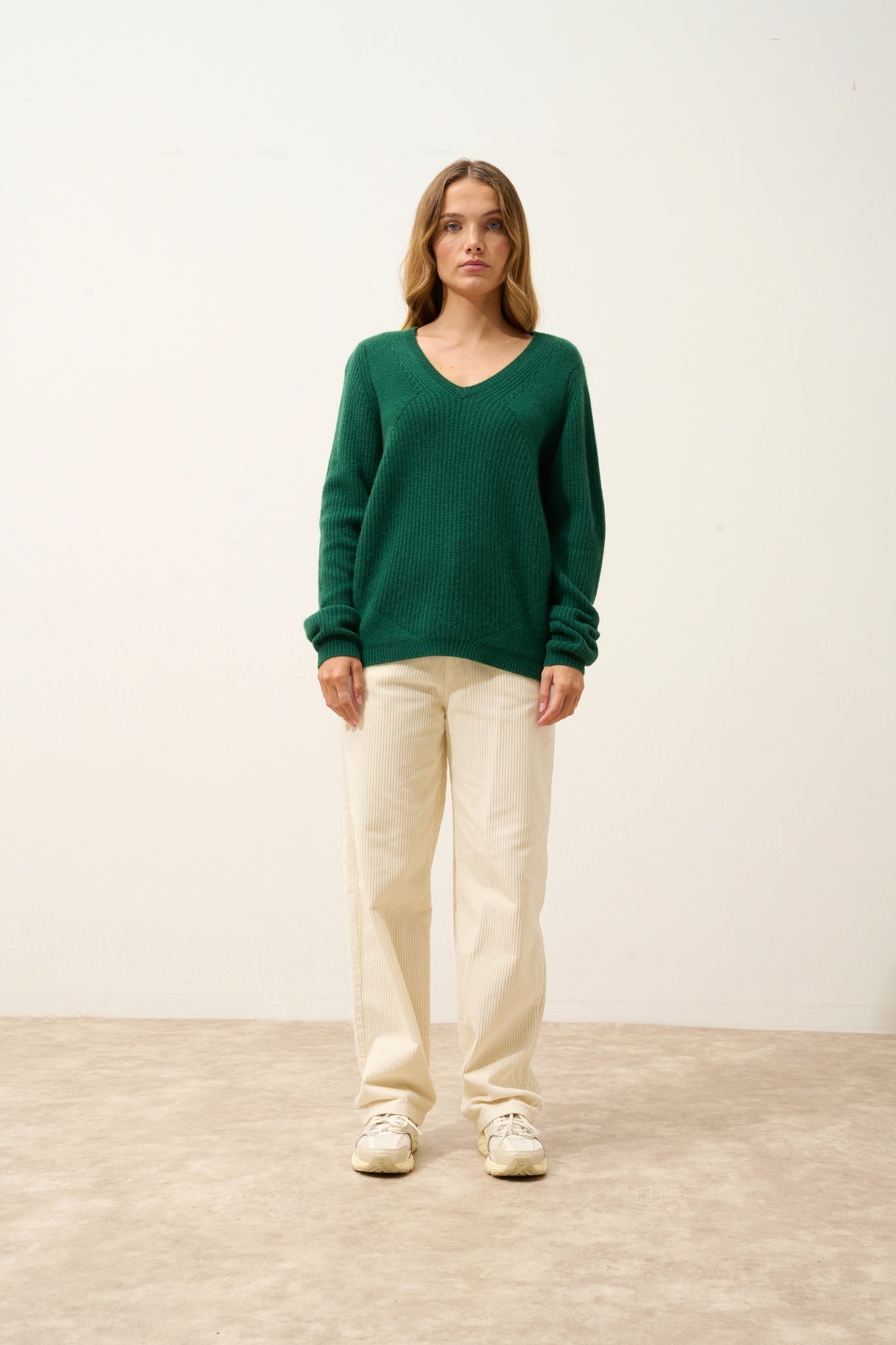 AMRITA v-neck sweater fir