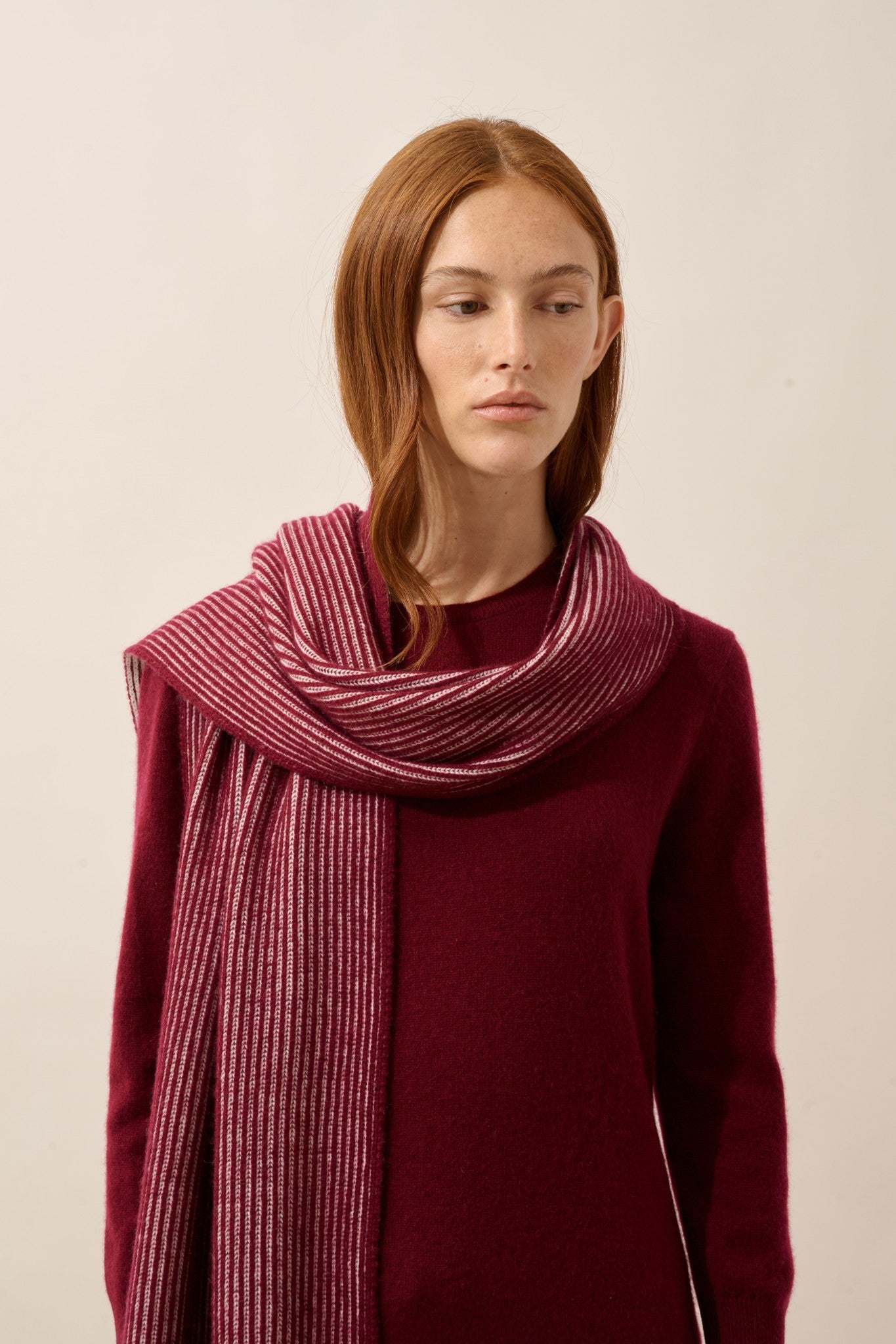 Antonio scarf, 4-ply burgundy and ivory, 100% cashmere