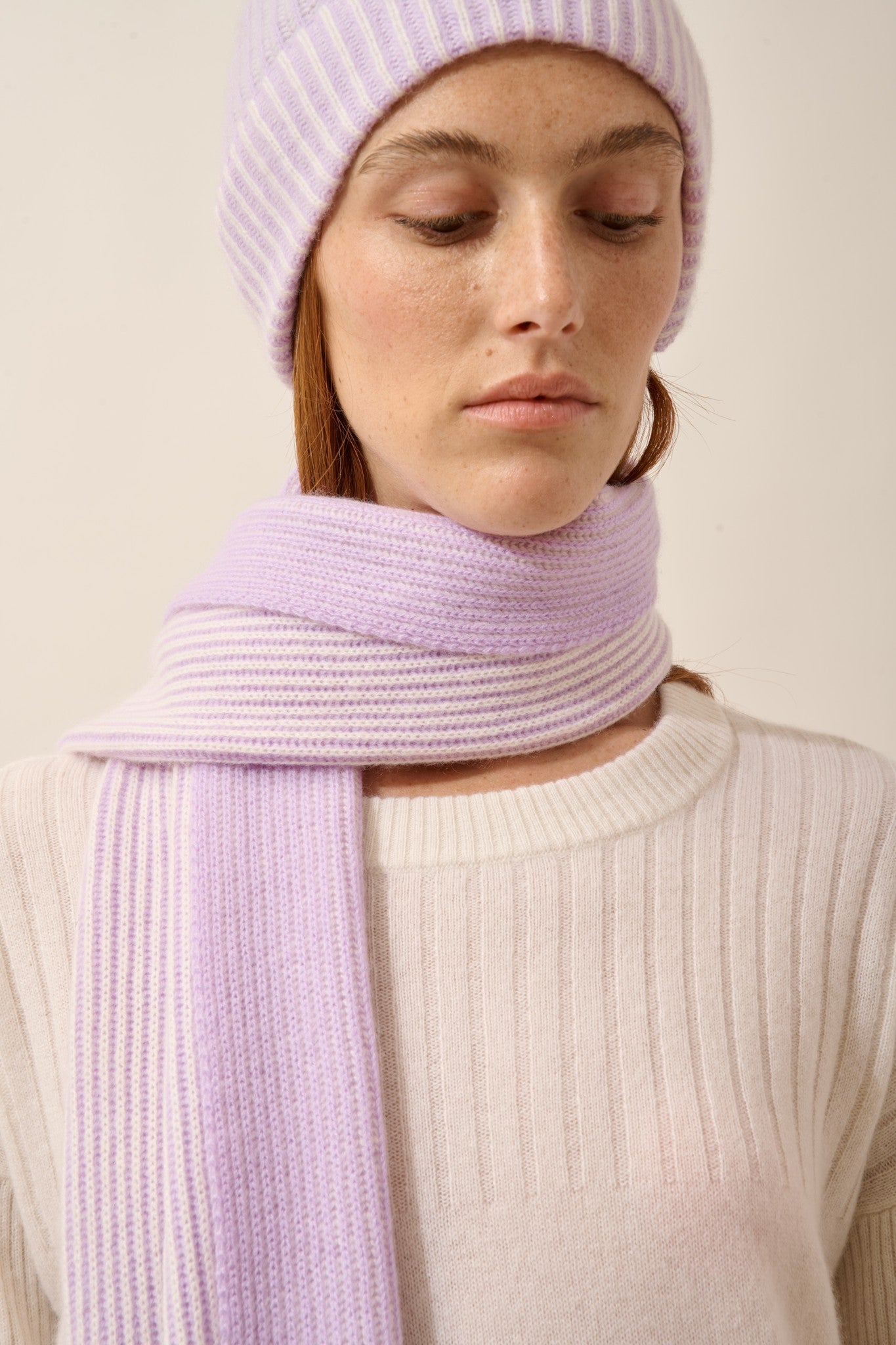 Antonio 4-ply mauve_snow scarf, 100% cashmere