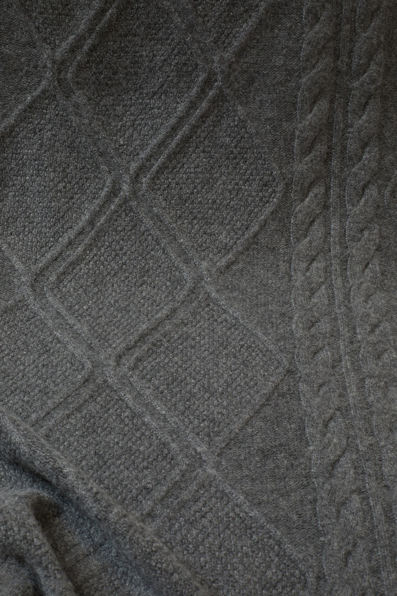 ANWEN 8-ply anthracite heathered throw