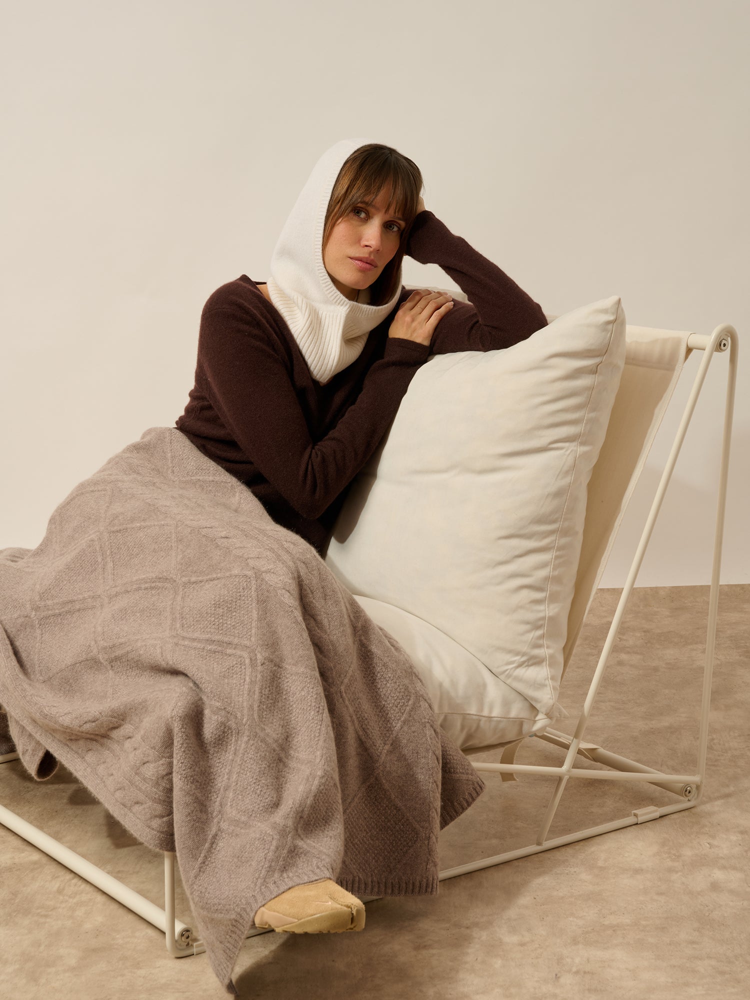 ANWEN 8-ply heathered caribou throw