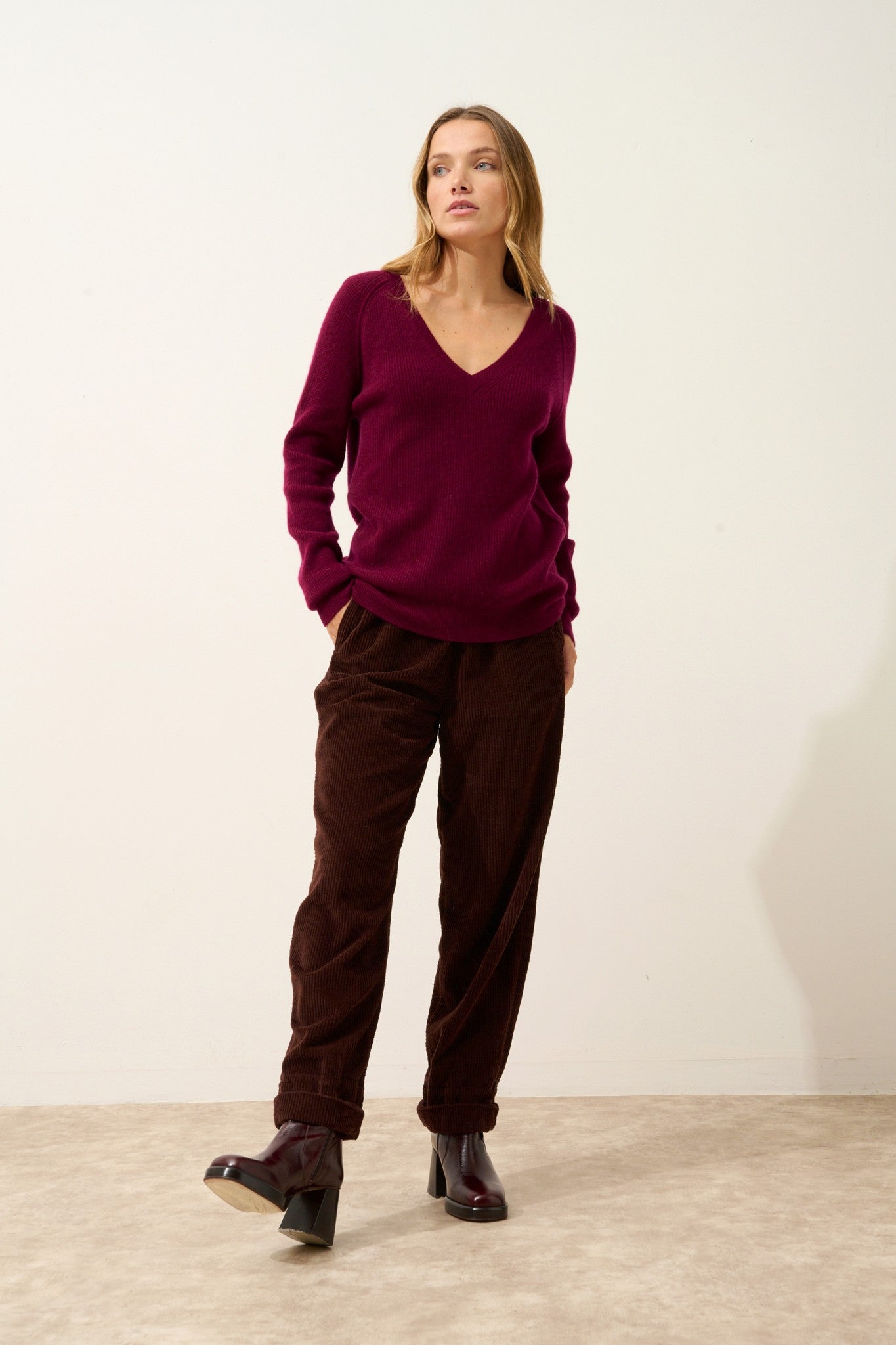 arista pull col v bordeaux 100% cachemire