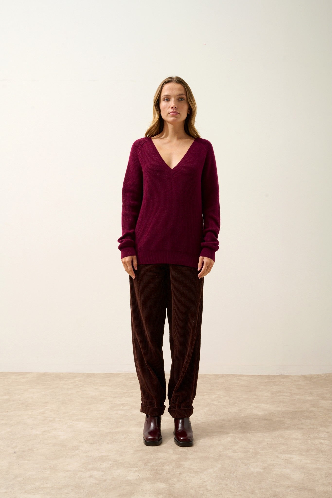 arista pull col v bordeaux 100% cachemire