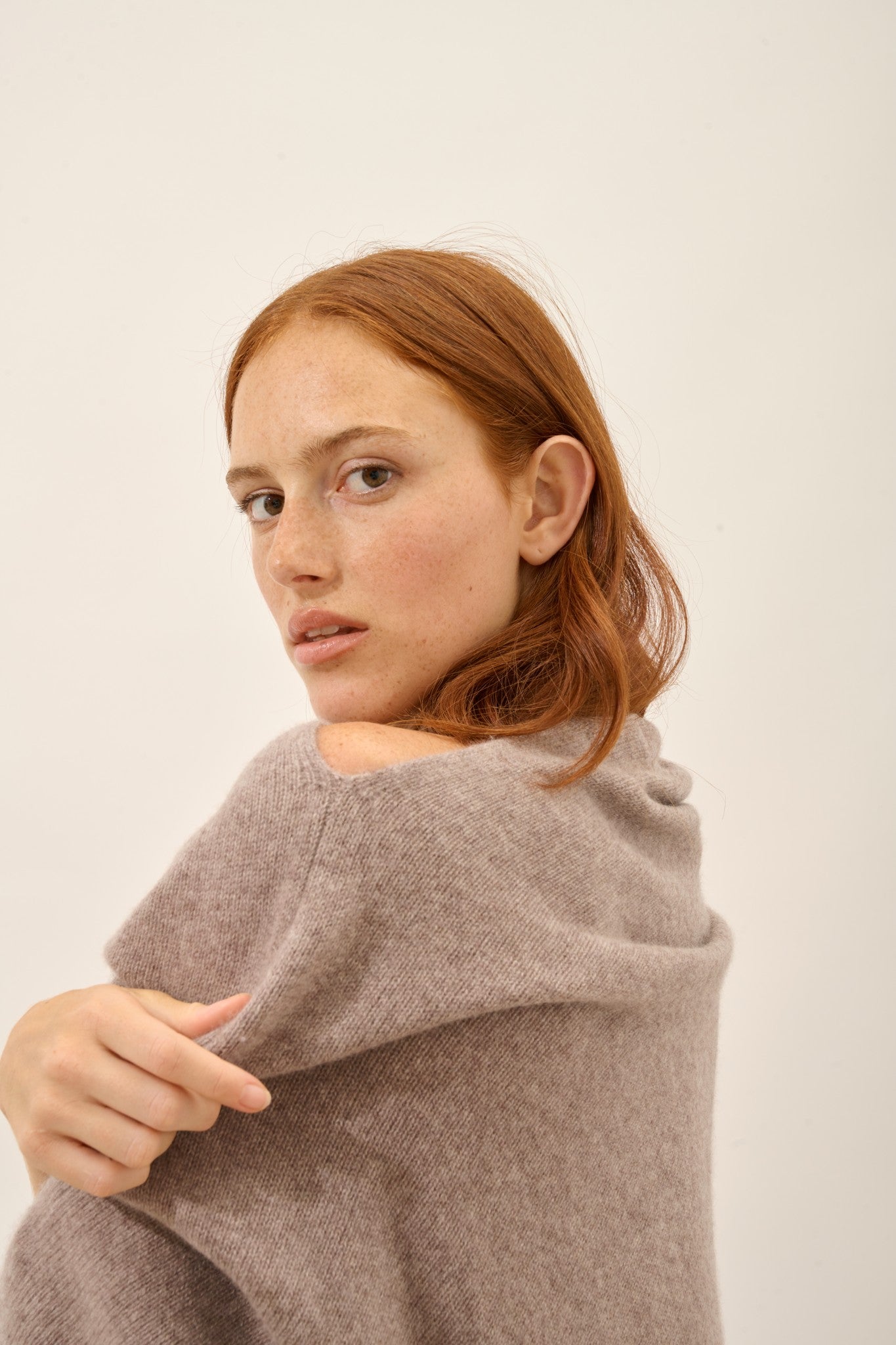 ashley poncho 4 fils caribou chiné 100% cachemire