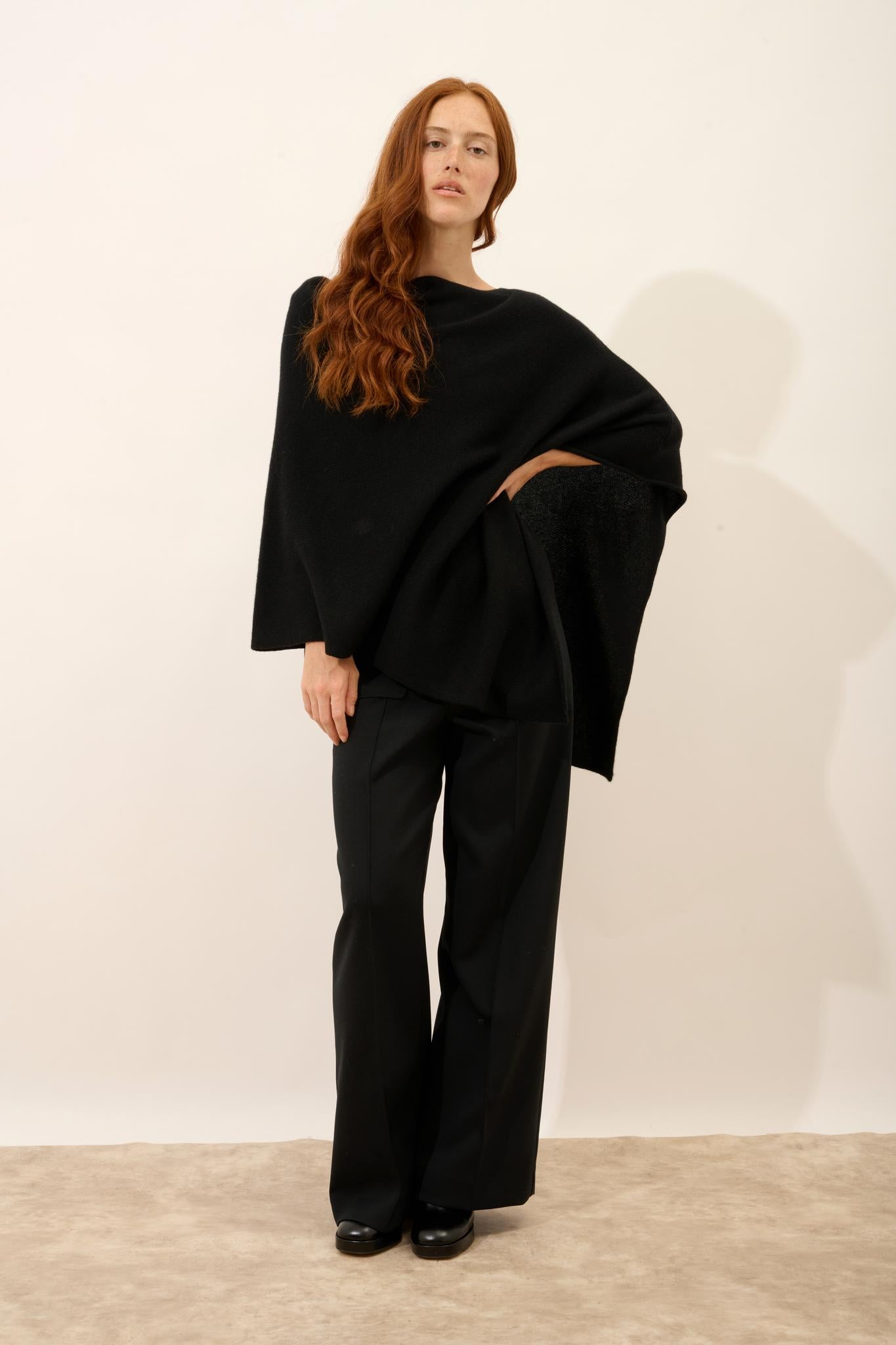 ASHLEY black boat-neck poncho