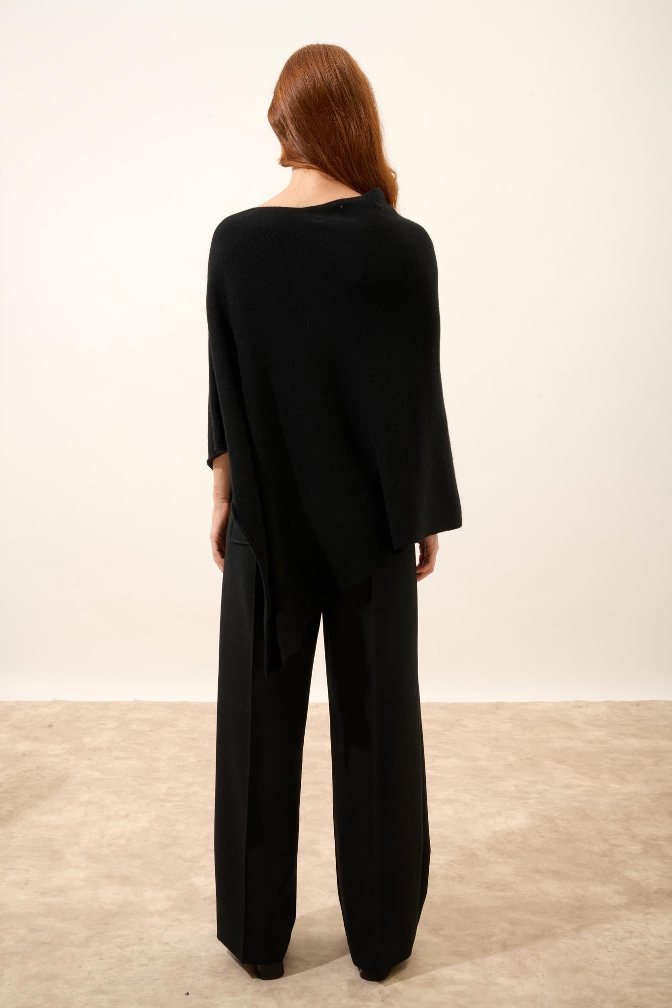ASHLEY black boat-neck poncho