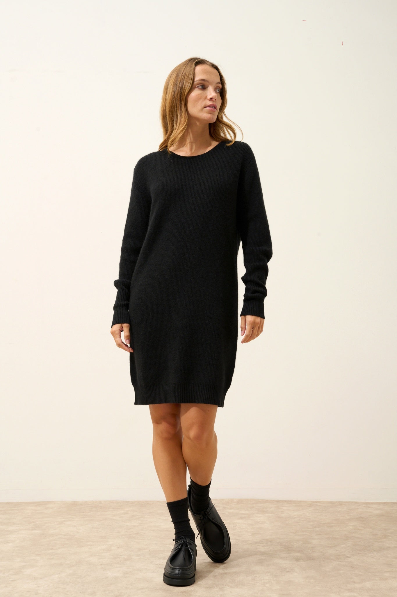 AURÉLINE robe col rond noir