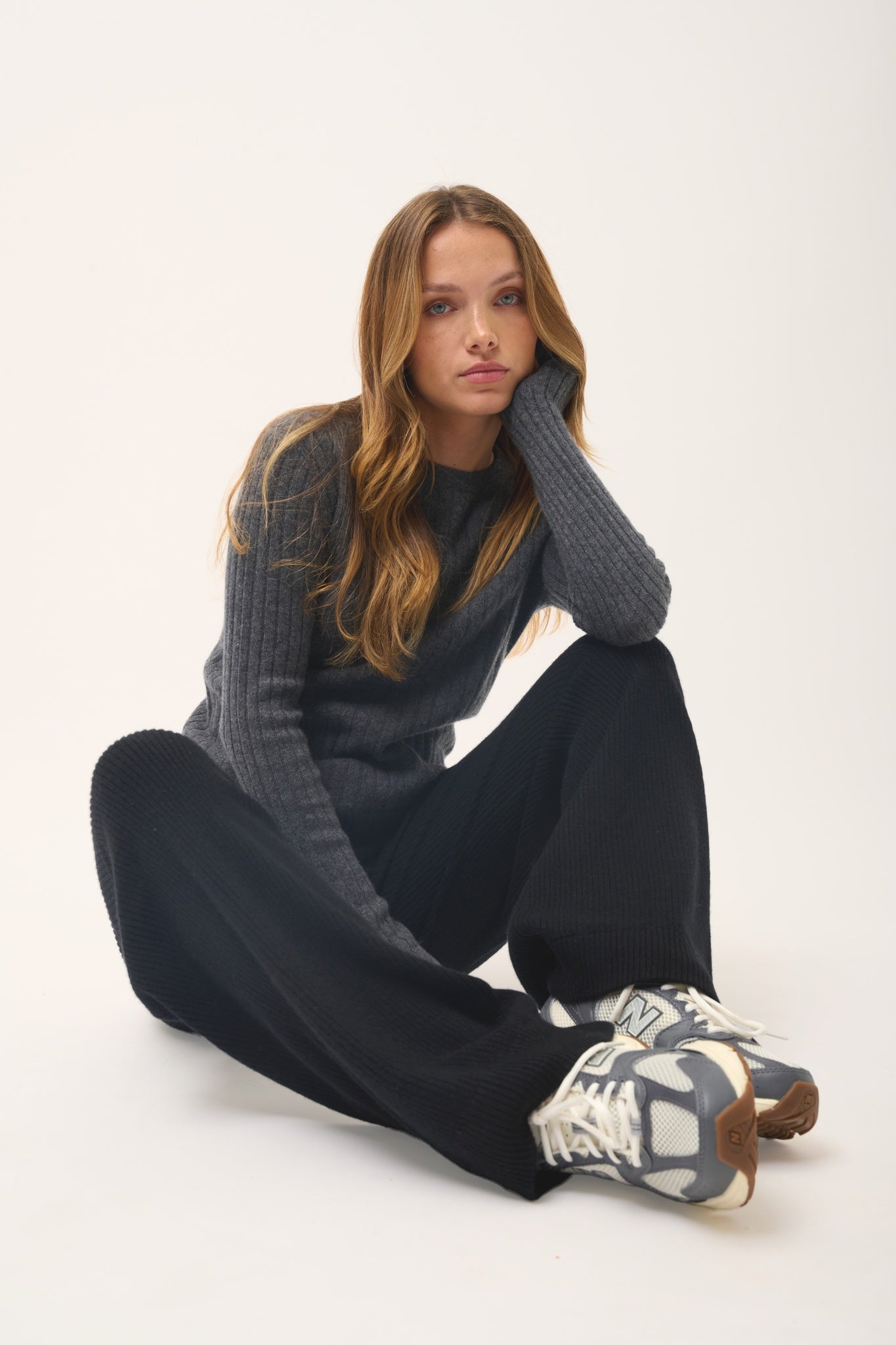 AVANA pull col rond anthracite chiné