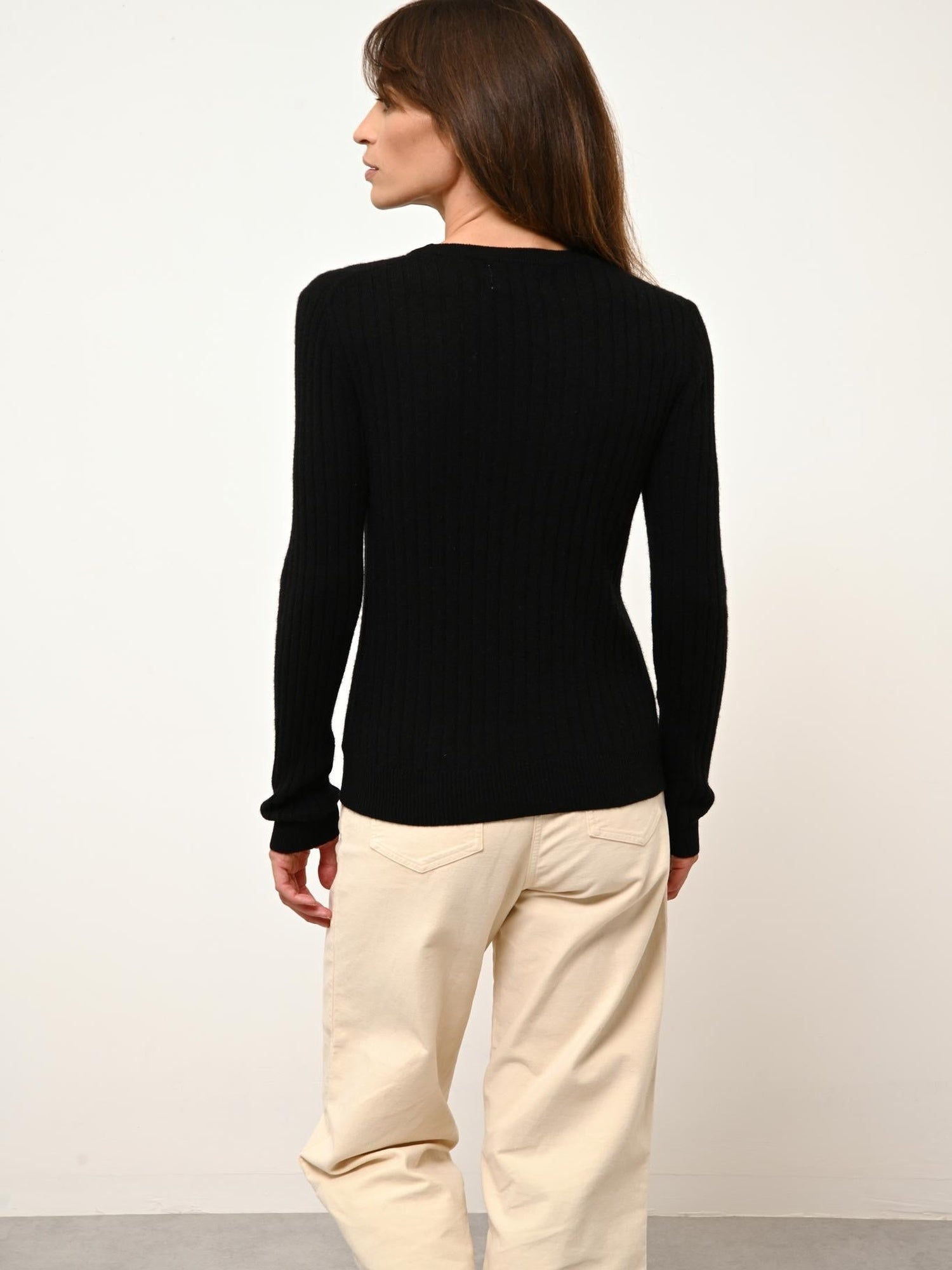 AVANA black round-neck sweater