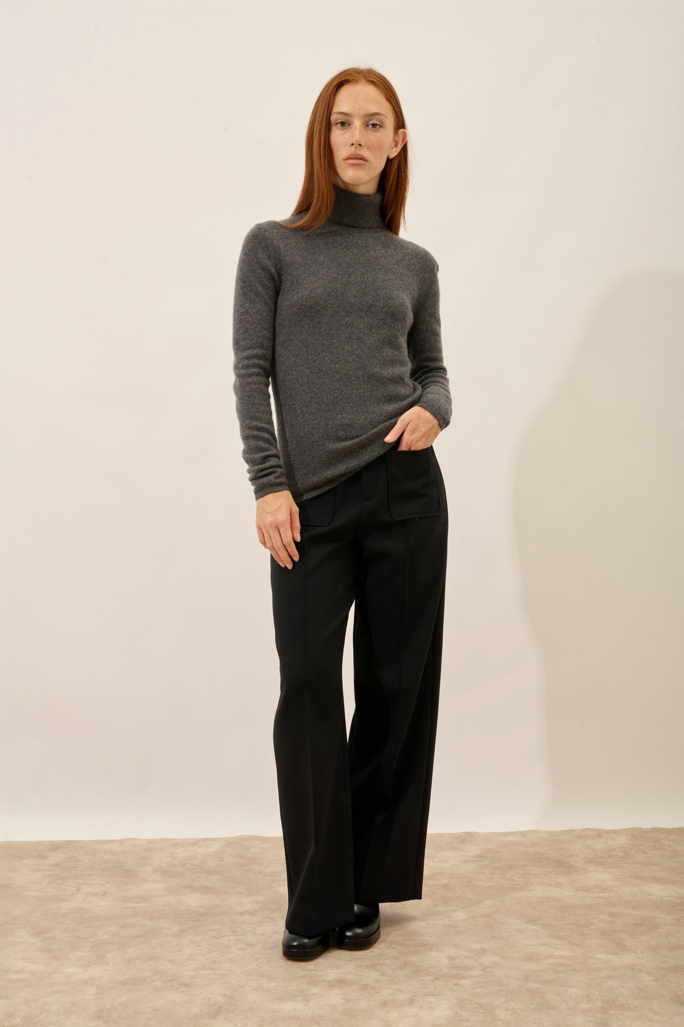 AVA pull col roulé anthracite chiné