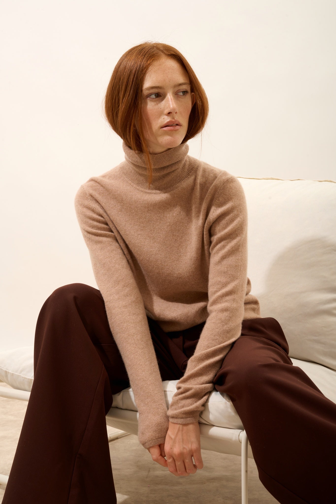 AVA pull col roulé camel chiné