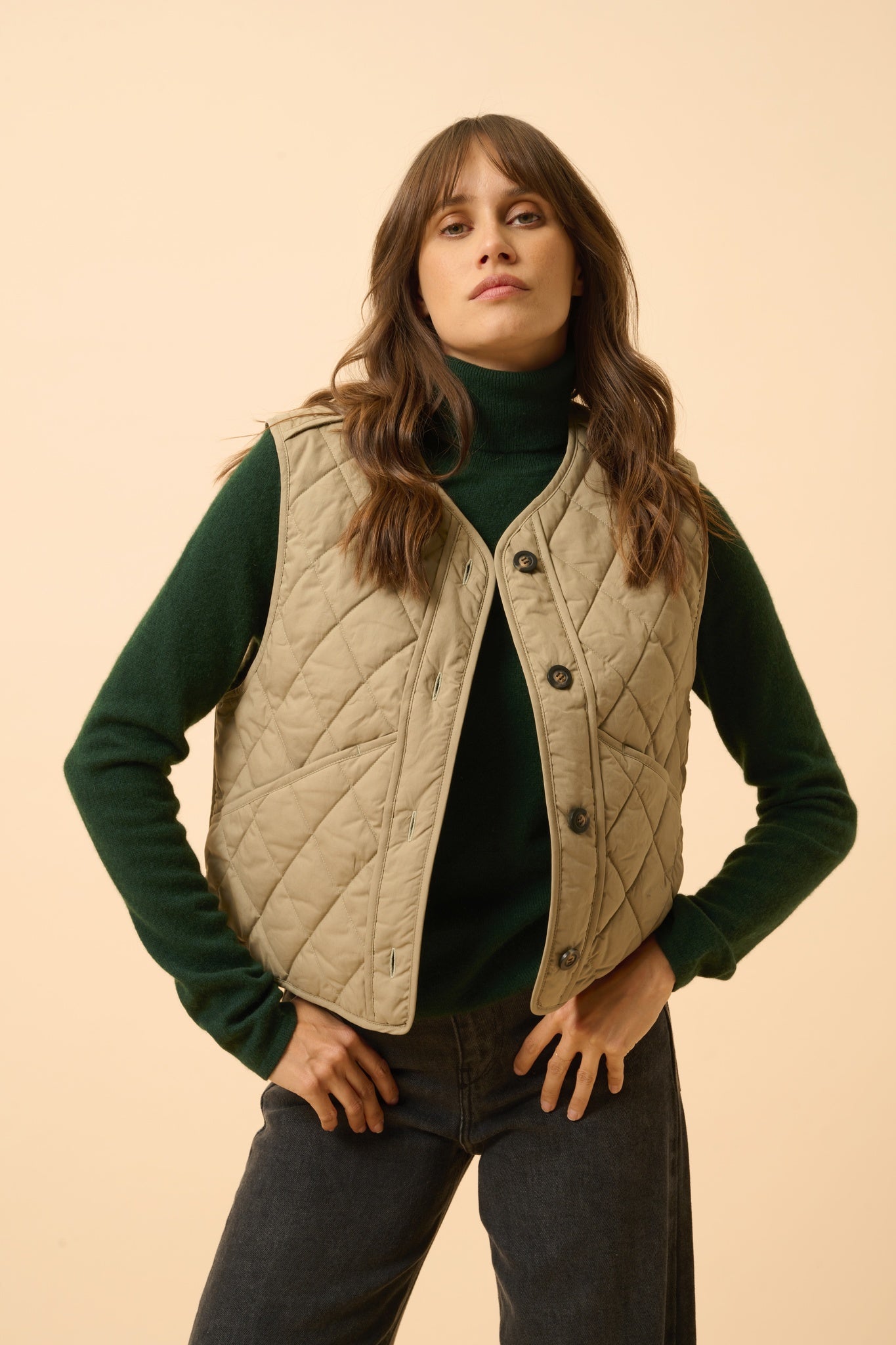 AVA pull col roulé cyprès