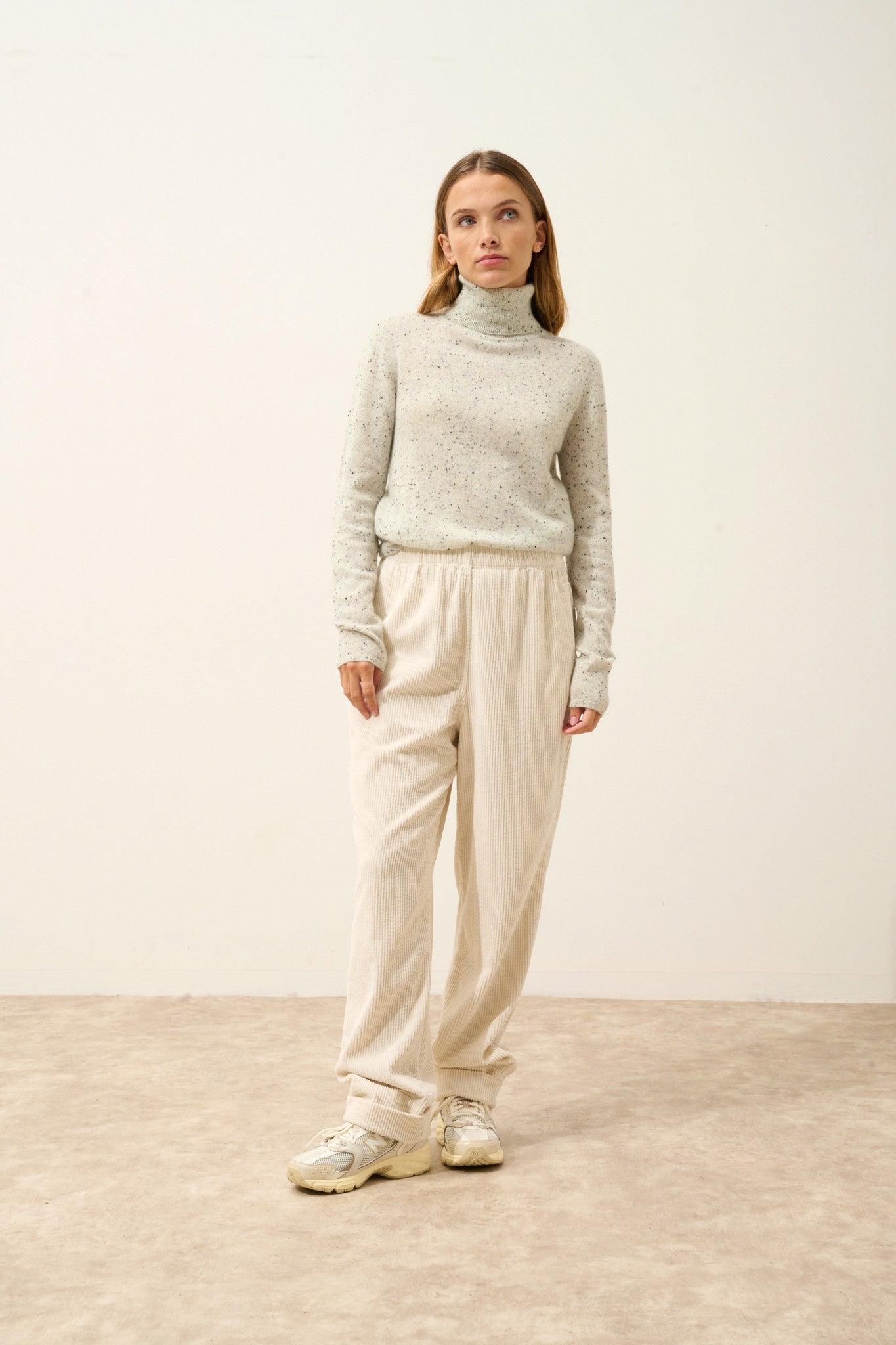 ava pull col roulé gris/noir