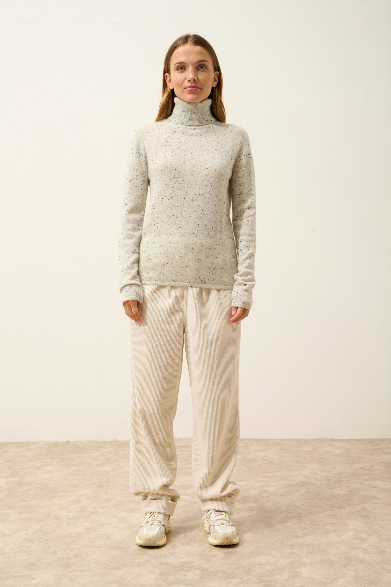 ava pull col roulé gris/noir