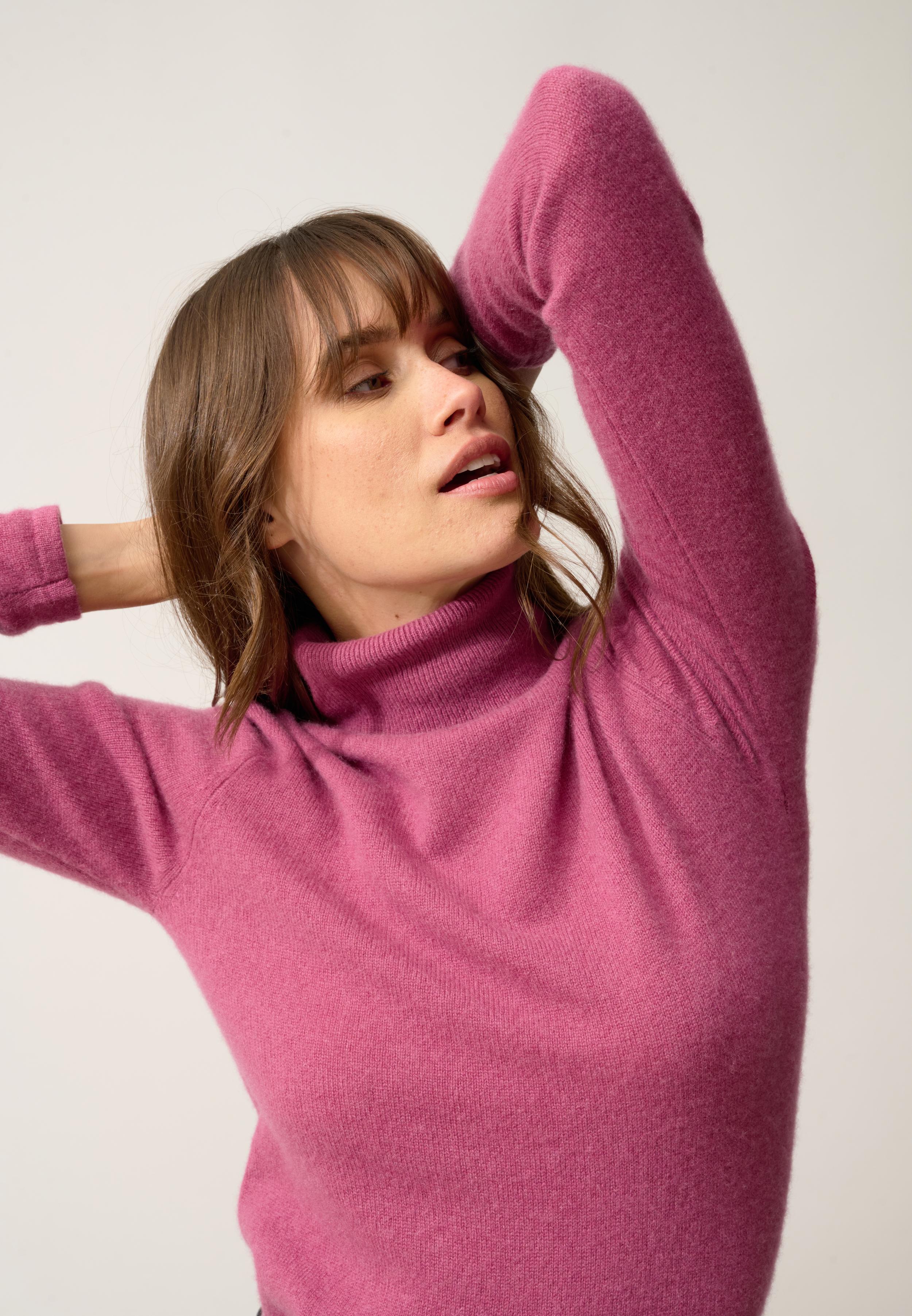 AVA pull col roulé orchidée