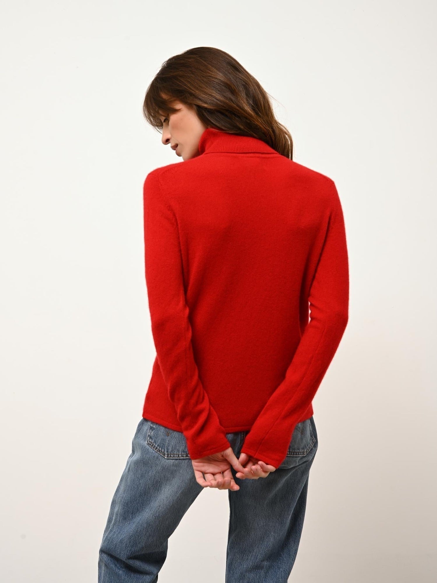 AVA pull col roulé rouge