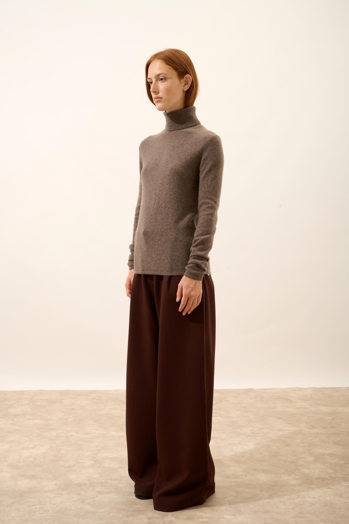 AVA pull col roulé taupe chiné