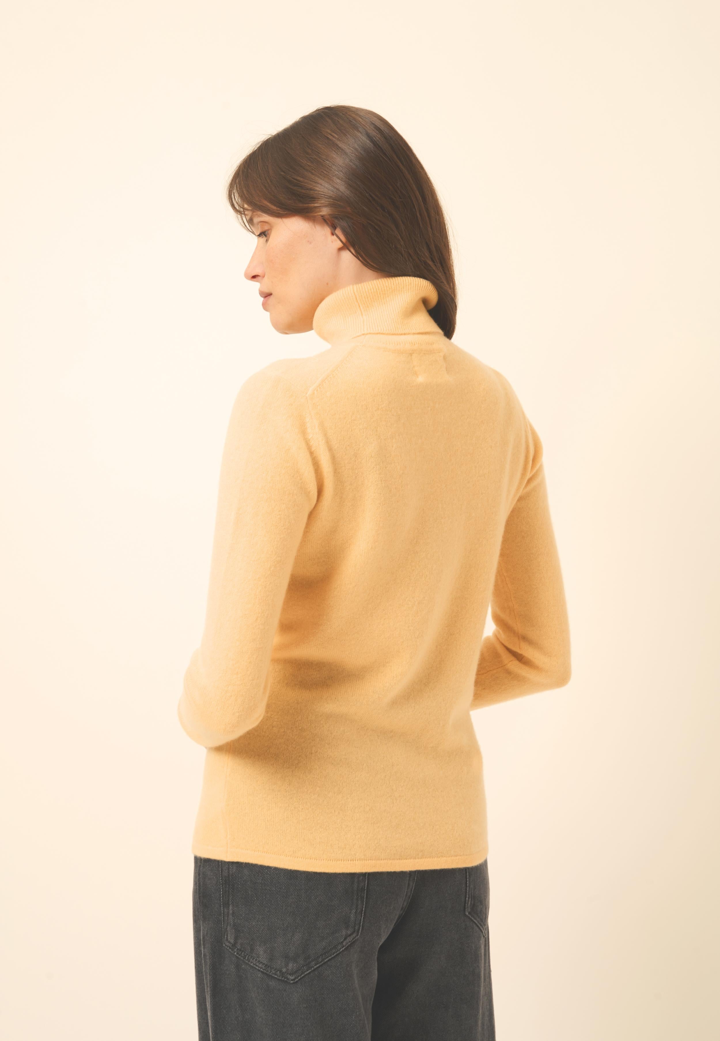 AVA vanilla turtleneck sweater 100% cashmere