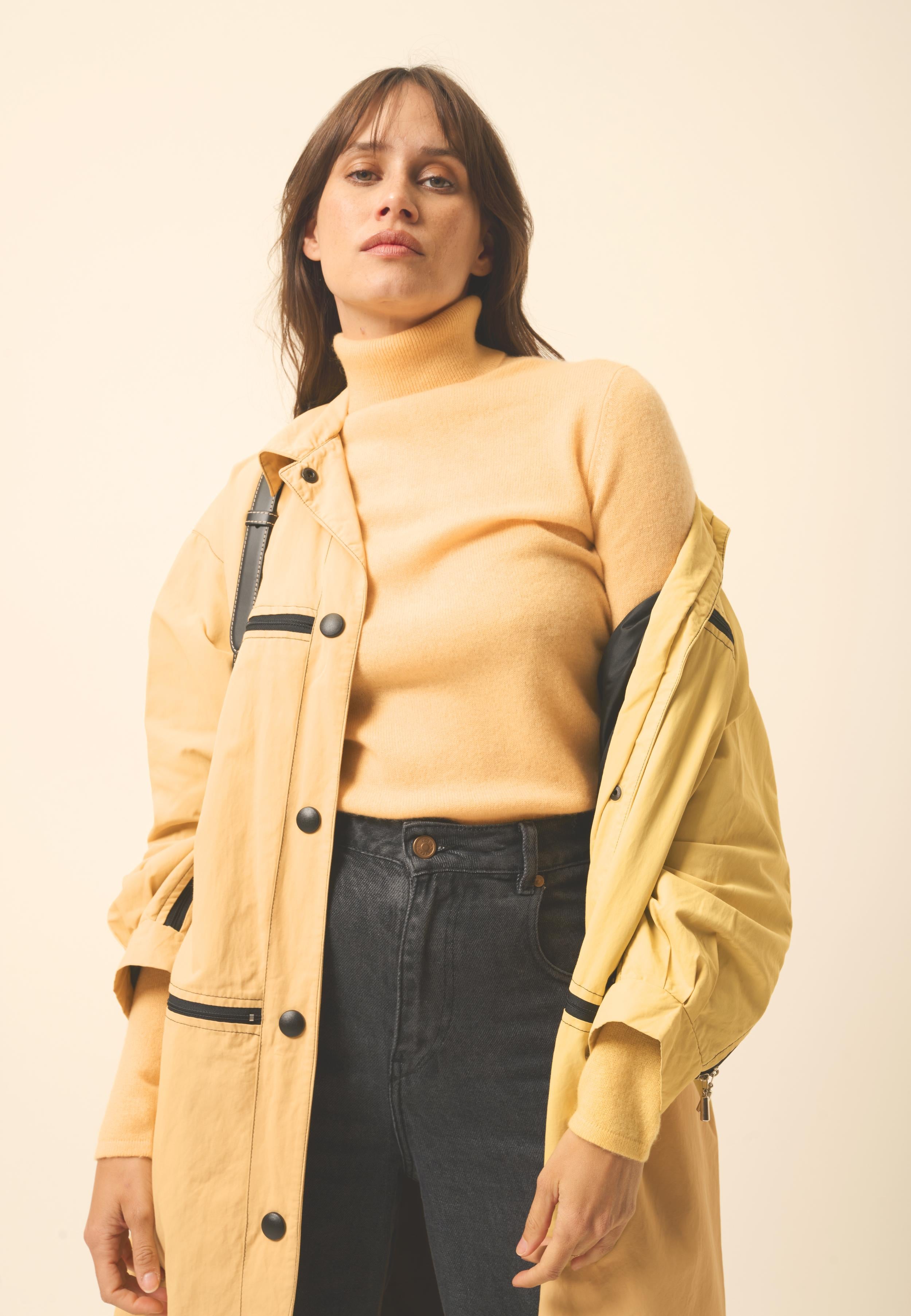 AVA vanilla turtleneck sweater 100% cashmere