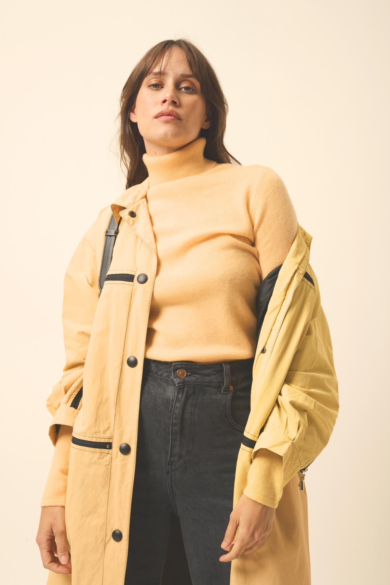 AVA pull col roulé vanille