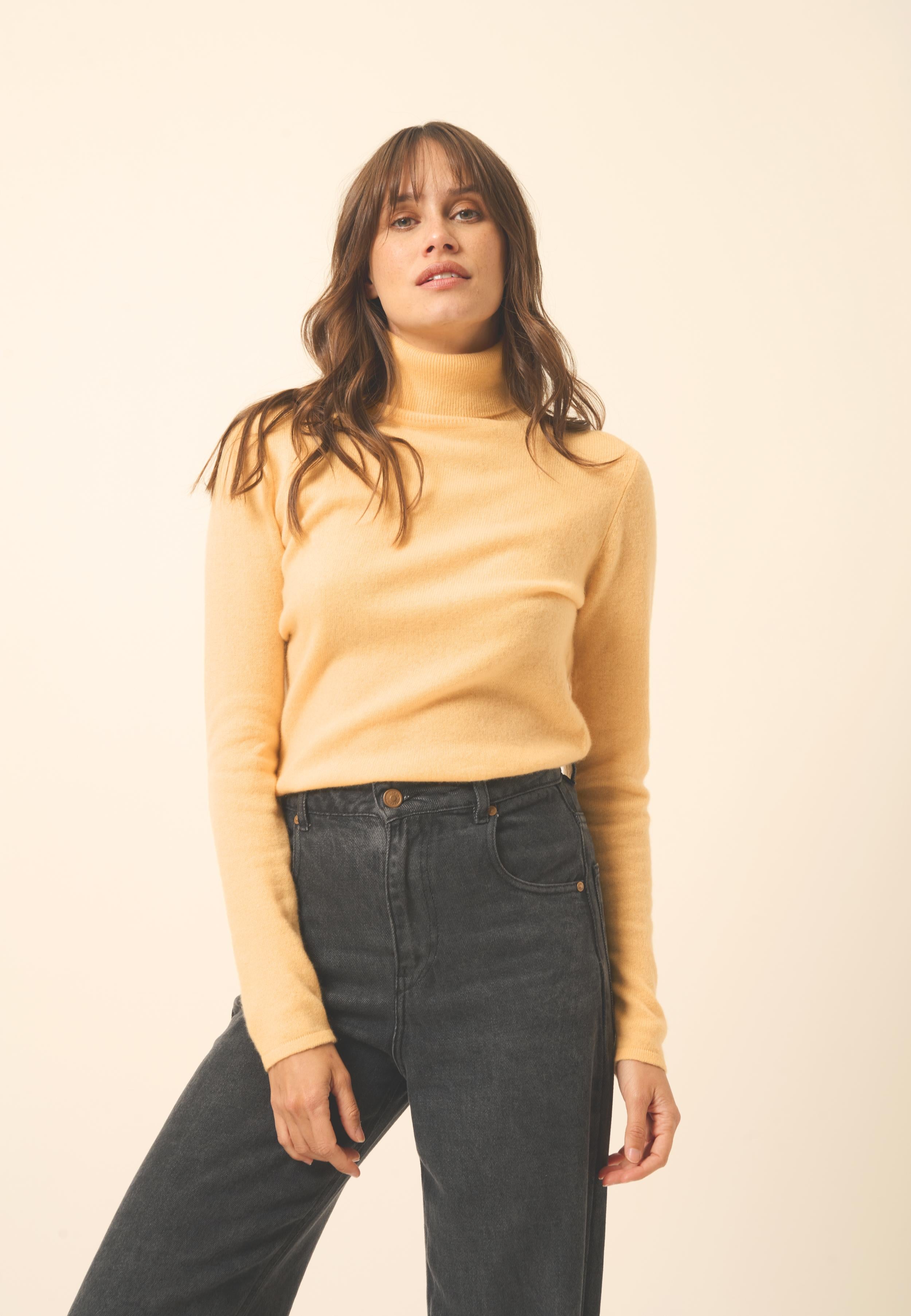AVA vanilla turtleneck sweater 100% cashmere