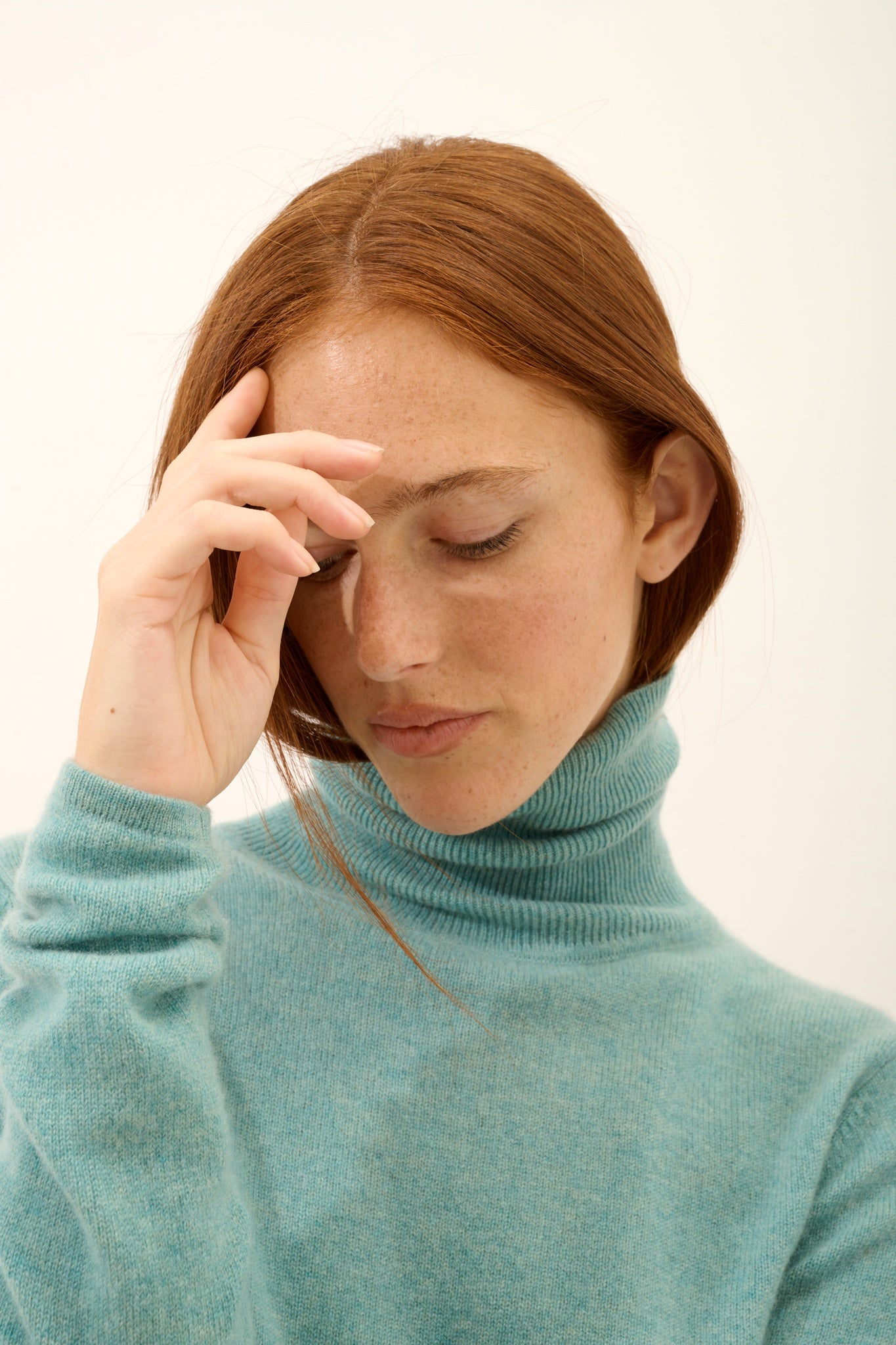 AVA pull col roulé vert chiné