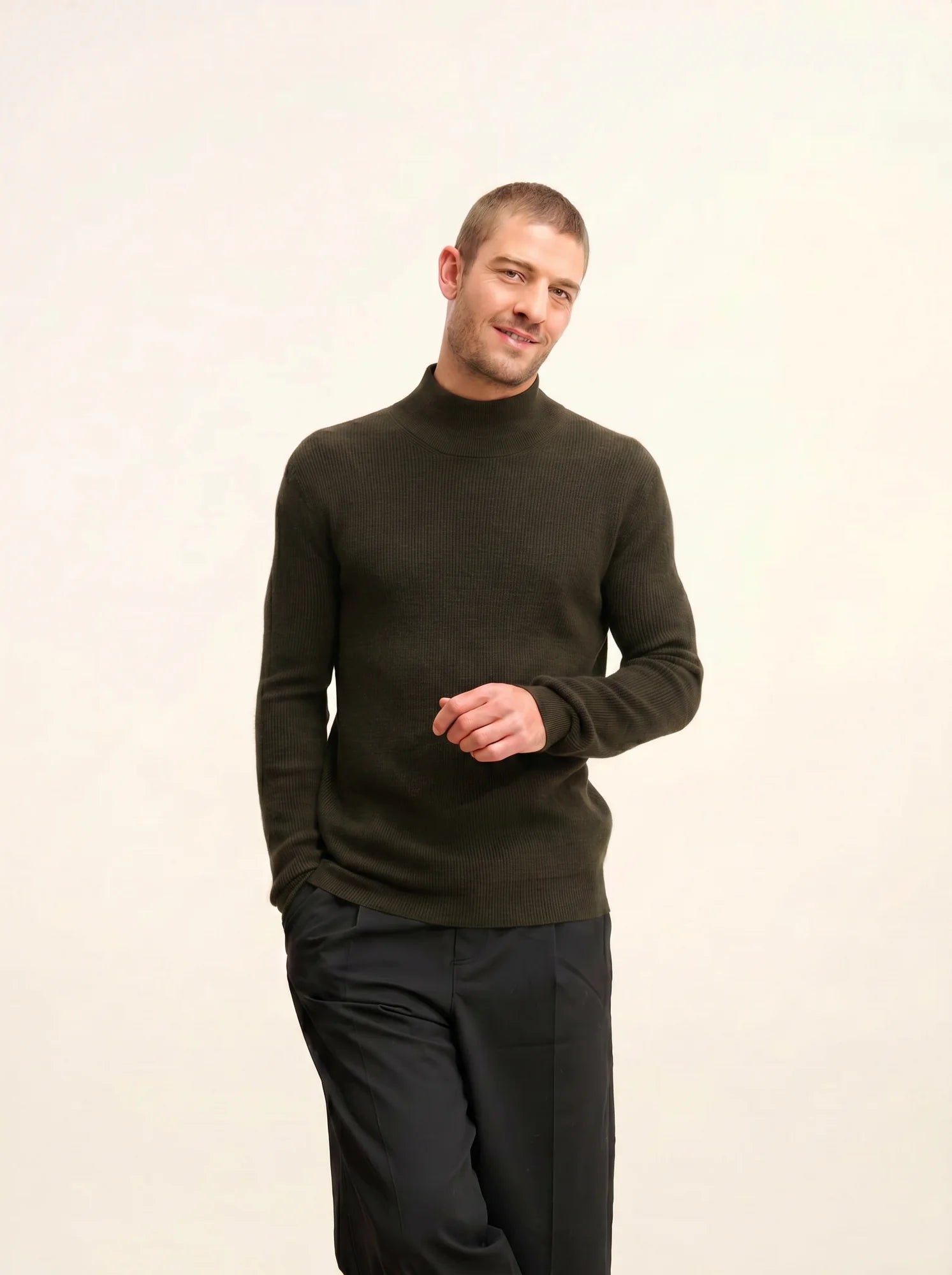 EVA Pull Col Montant Kaki